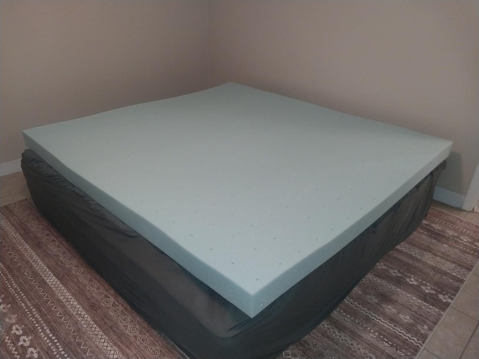 LUCID 4 Inch Gel Memory Foam Mattress Topper-Ventilated Design-Ultra Plush-Queen Customer Review LUCID 4 Inch Gel Memory Foam Mattress Topper-Ventilated Design-Ultra Plush-Queen - Customer Photo 1