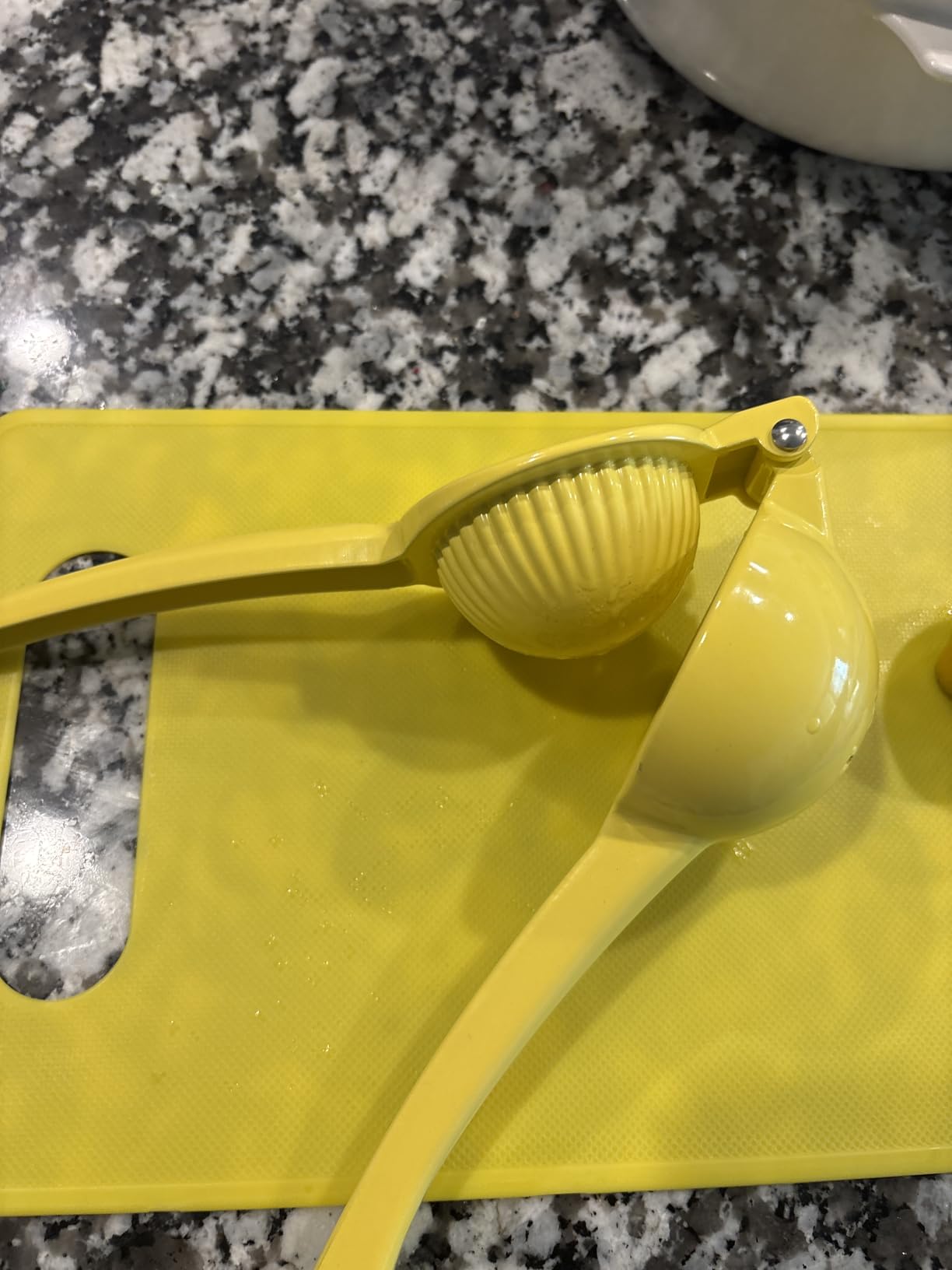 Zulay Kitchen Metal Lemon Squeezer - Handheld Lemon Juicer Squeezer - Easy to Use Citrus Juicer - Manual Press for Extracting the Most Juice Possible - Extracts Every Last Drop Customer Review Zulay Kitchen Metal Lemon Squeezer - Handheld Lemon Juicer Squeezer - Easy to Use Citrus Juicer - Manual Press for Extracting the Most Juice Possible - Extracts Every Last Drop - Customer Photo 1