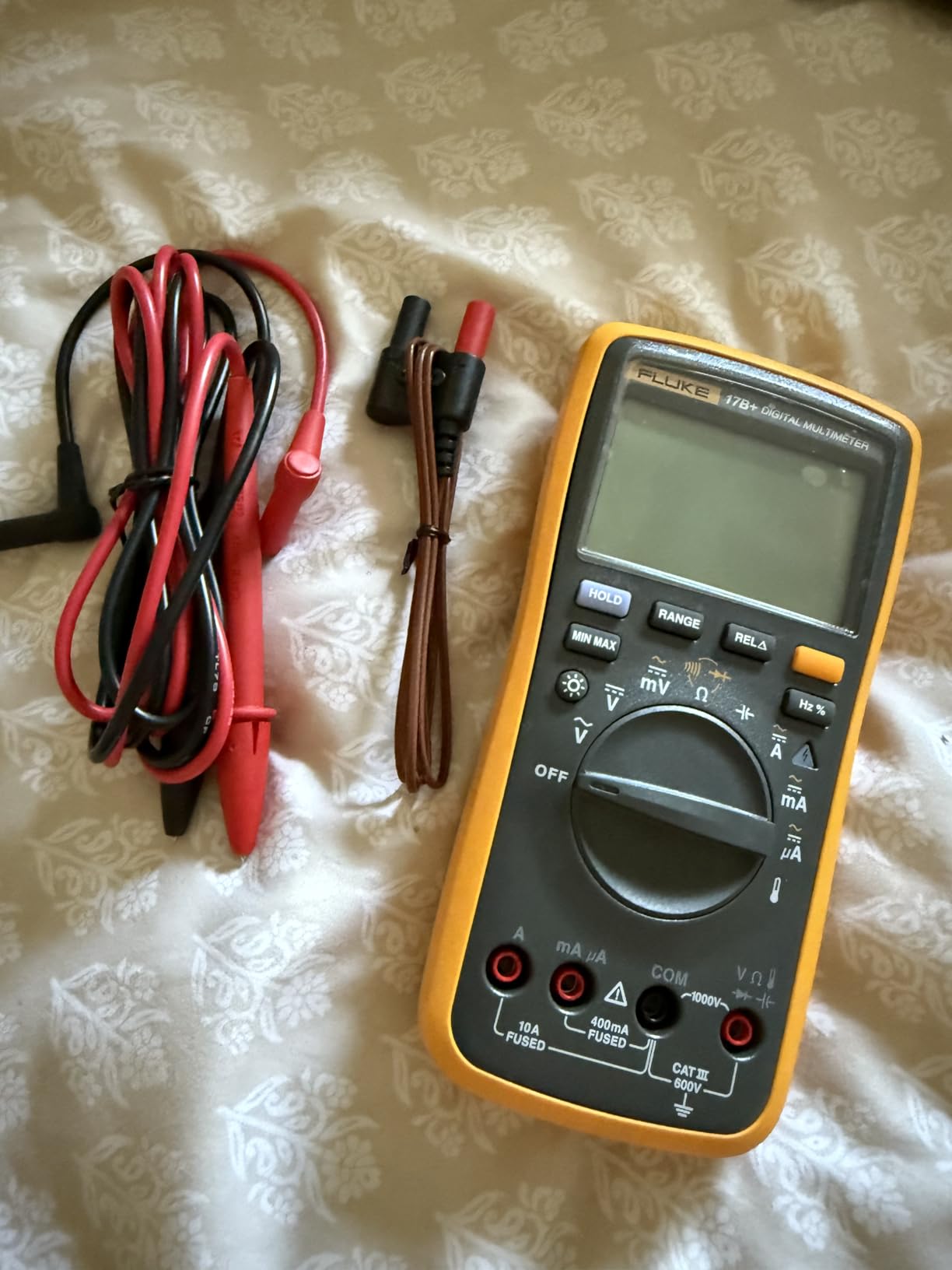Fluke 17B+ Digital Multimeter, for Electrical Applications, Measures AC/DC Voltage 1000V, Current Measurements to 10A, Resistance, Continuity, Diode, Capacitance, Frequency, and Temperature Testing - Customer Photo 1