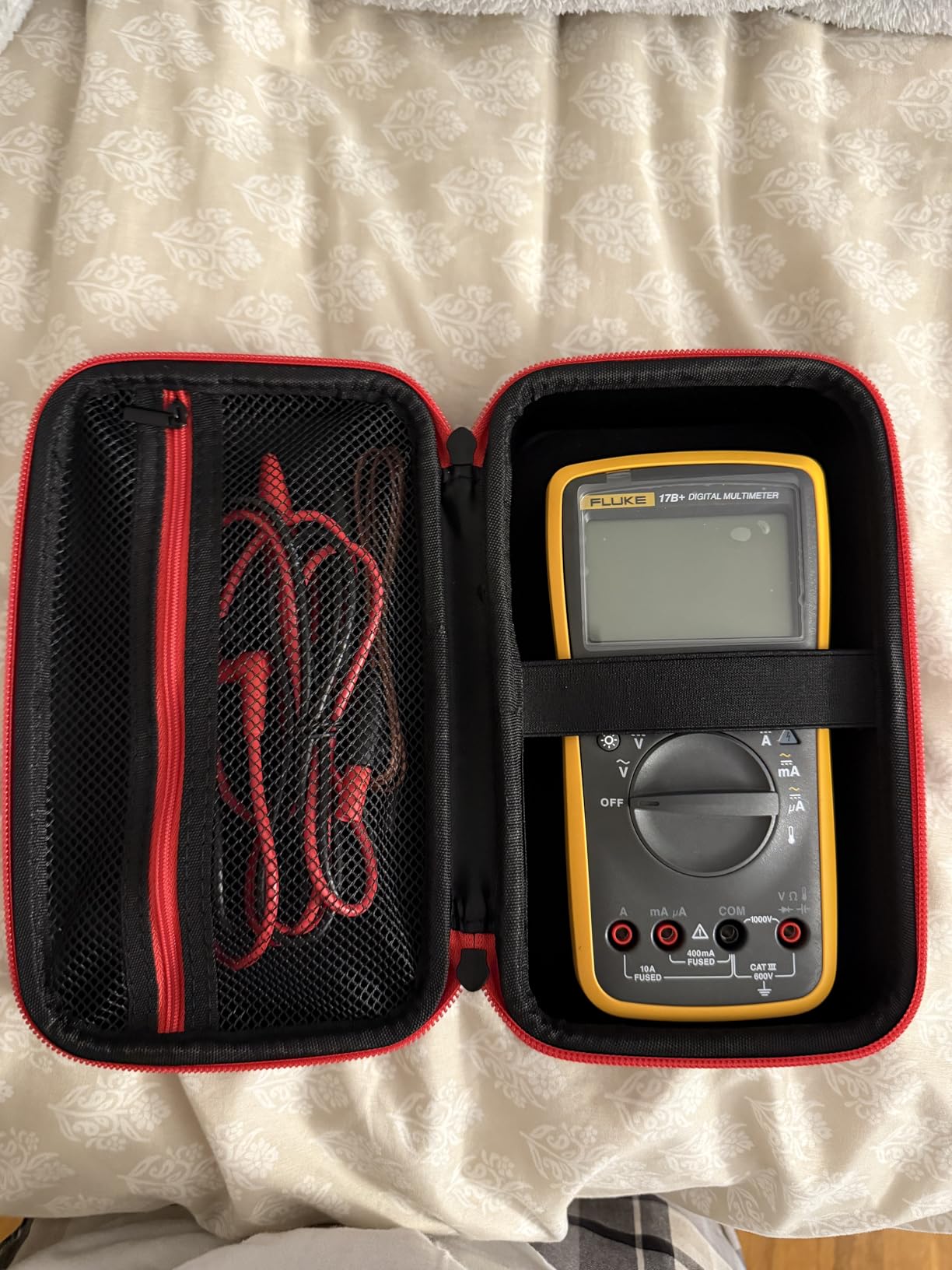 Fluke 17B+ Digital Multimeter, for Electrical Applications, Measures AC/DC Voltage 1000V, Current Measurements to 10A, Resistance, Continuity, Diode, Capacitance, Frequency, and Temperature Testing - Customer Photo 2