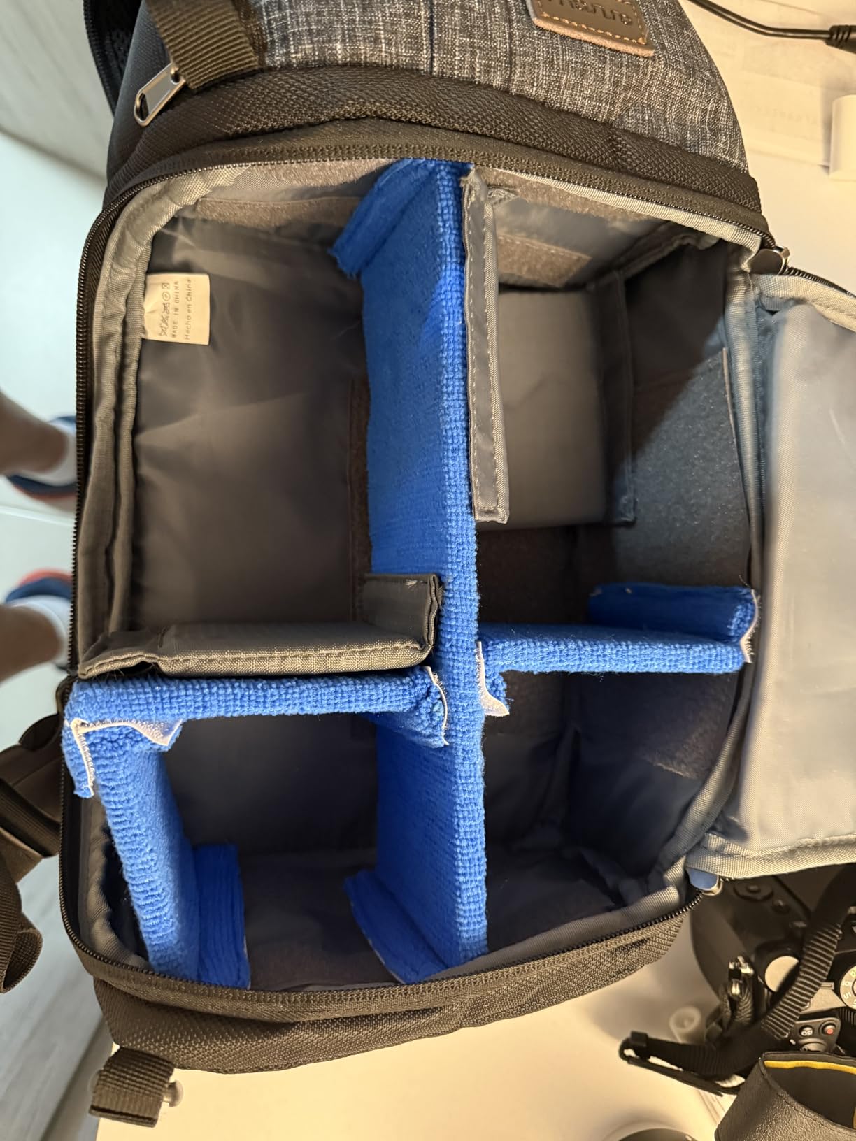 MOSISO Camera Sling Bag, DSLR/SLR/Mirrorless Camera Case Shockproof Photography Camera Backpack - Customer Photo 2