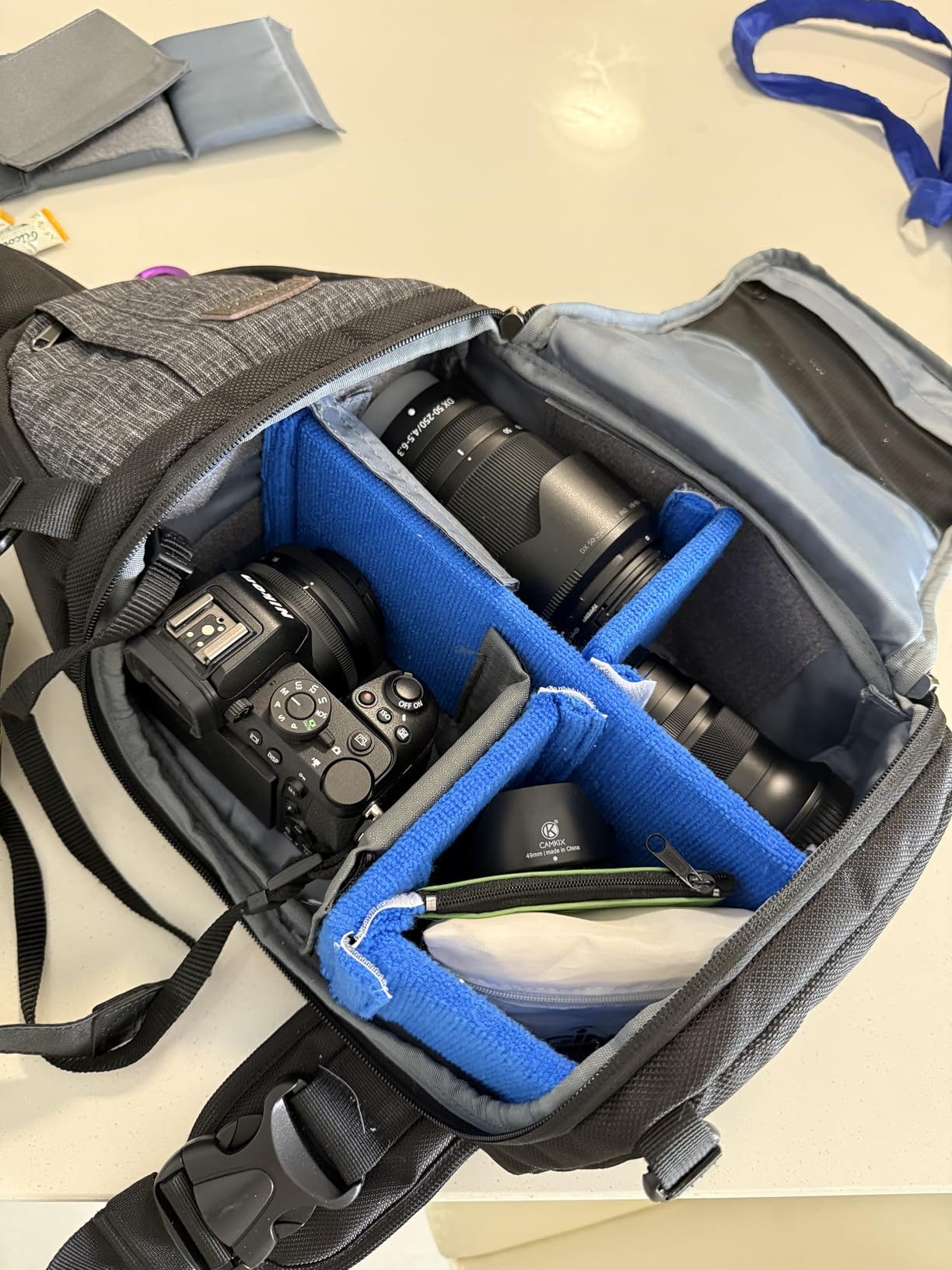 MOSISO Camera Sling Bag, DSLR/SLR/Mirrorless Camera Case Shockproof Photography Camera Backpack - Customer Photo 4