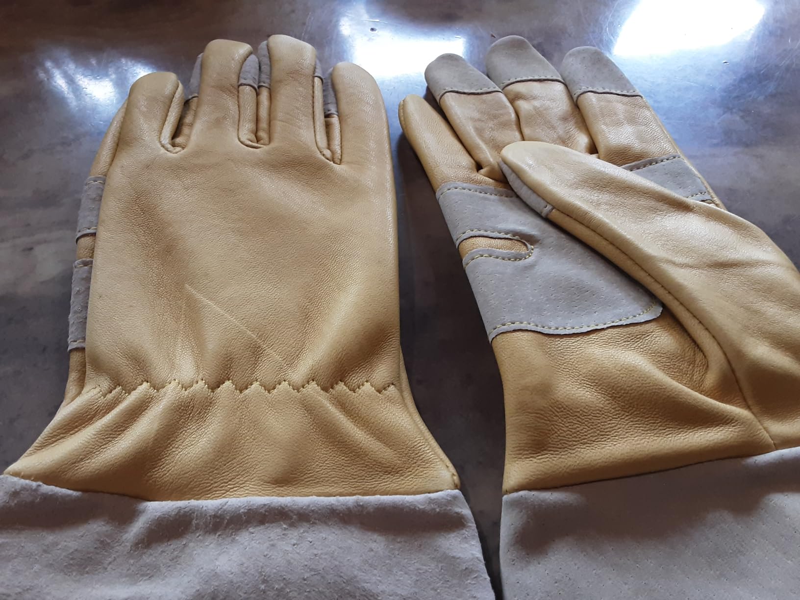HANDLANDY Rose Pruning Gloves for Men & Women, Long Thorn Proof Gardening Gloves, Breathable Pigskin Leather Gauntlet, Best Garden Gifts & Tools for Gardener - Customer Photo 1