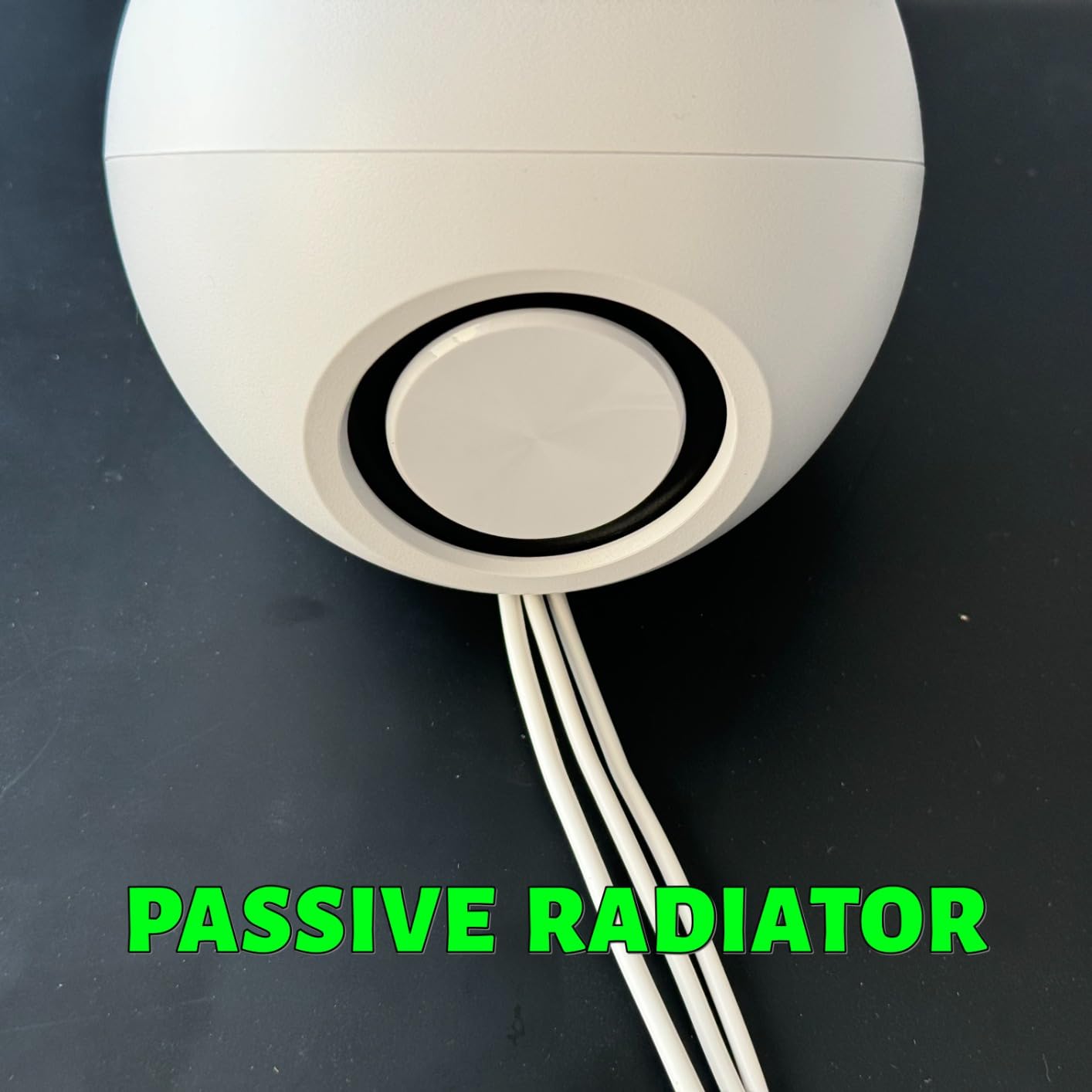Creative Pebble 2.0 USB-Powered Desktop Speakers with Far-Field Drivers and Passive Radiators for Pcs and Laptops (Black) - Customer Photo 2
