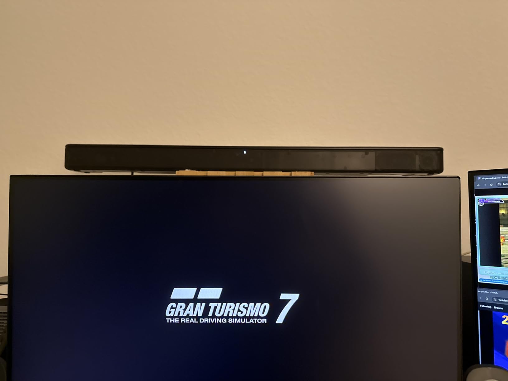 Sony S100F 2.0ch Soundbar with Bass Reflex Speaker, Integrated Tweeter and Bluetooth, (HTS100F), easy setup, compact, home office use with clear sound black customer photo 1