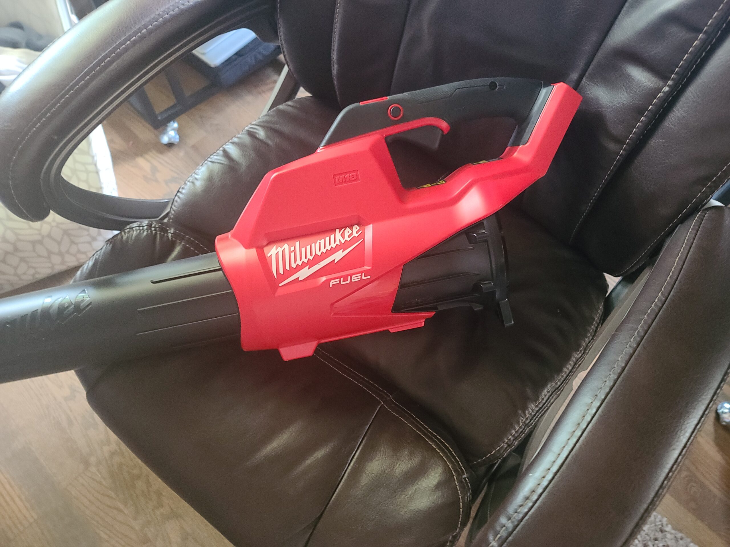 Milwaukee Electric Tools 2724-20 M18 Fuel Blower Bare Tool - #1 Top Rated Customer Review Milwaukee Electric Tools 2724-20 M18 Fuel Blower Bare Tool - #1 Top Rated - Customer Photo 2