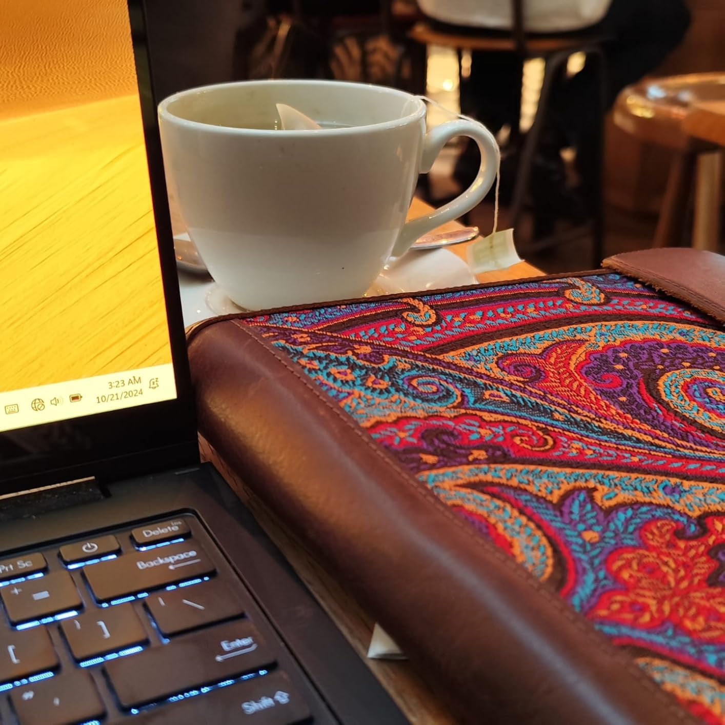 Londo Top Grain Leather MacBook Bag Laptop Sleeve for MacBook Pro and MacBook Air Case 14 Inch - 13 Inch (M4, M3, M2, M1, Pro, Max) 13.3 Inch, iPad Pro 12.9 Inch - 2020 to 2024 Models Customer Review Londo Top Grain Leather MacBook Bag Laptop Sleeve for MacBook Pro and MacBook Air Case 14 Inch - 13 Inch (M4, M3, M2, M1, Pro, Max) 13.3 Inch, iPad Pro 12.9 Inch - 2020 to 2024 Models - Customer Photo 2