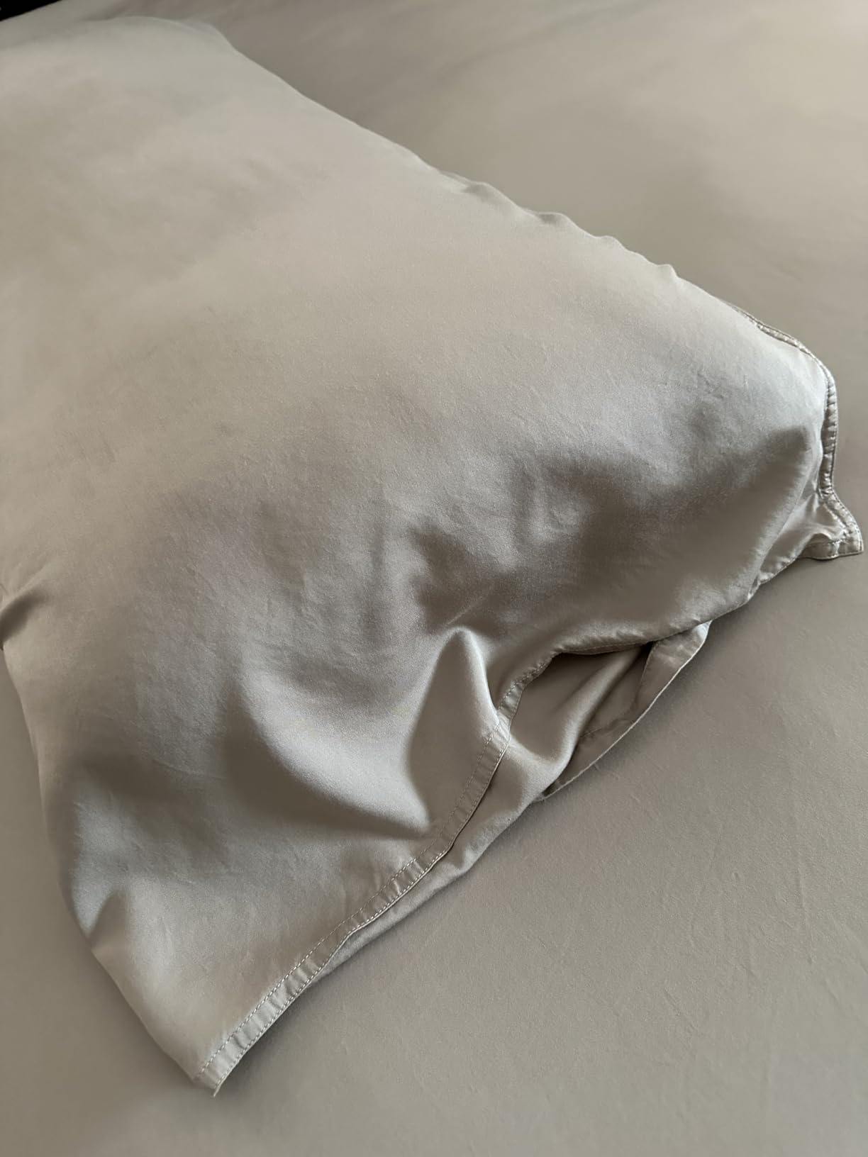 Pure Bamboo King Sheets, Genuine 100% Organic Viscose Derived from Bamboo Bed Sheet Set, Luxuriously Soft & Cooling, Double Stitching, 2 Year Quality Promise Customer Review Pure Bamboo King Sheets, Genuine 100% Organic Viscose Derived from Bamboo Bed Sheet Set, Luxuriously Soft & Cooling, Double Stitching, 2 Year Quality Promise - Customer Photo 2