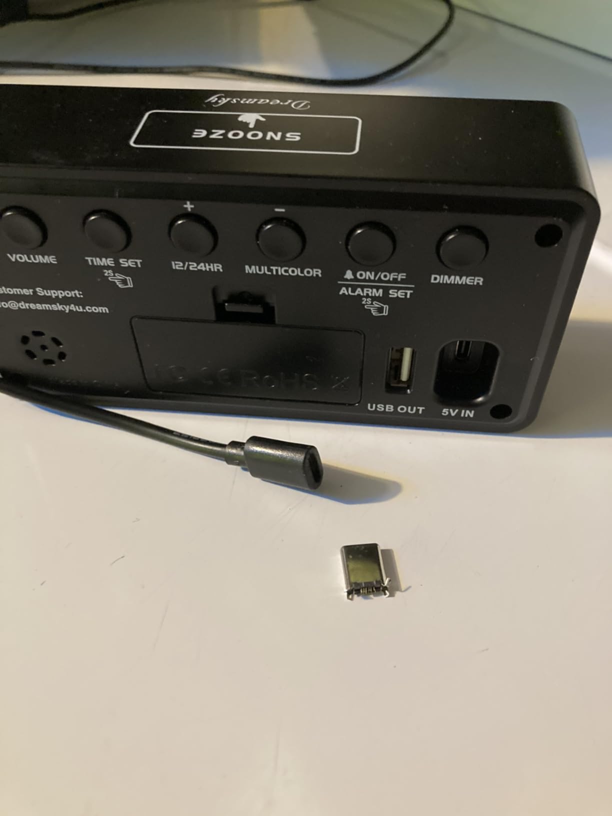 DreamSky Small Digital Alarm Clock for Bederoom, Large Big Numbers Display with Dimmer for Living Room, Electric Bedside Desk Clock with USB Charging Port, Adjustable Volume, USB-C Adapter Powered Customer Review DreamSky Small Digital Alarm Clock for Bederoom, Large Big Numbers Display with Dimmer for Living Room, Electric Bedside Desk Clock with USB Charging Port, Adjustable Volume, USB-C Adapter Powered - Customer Photo 2