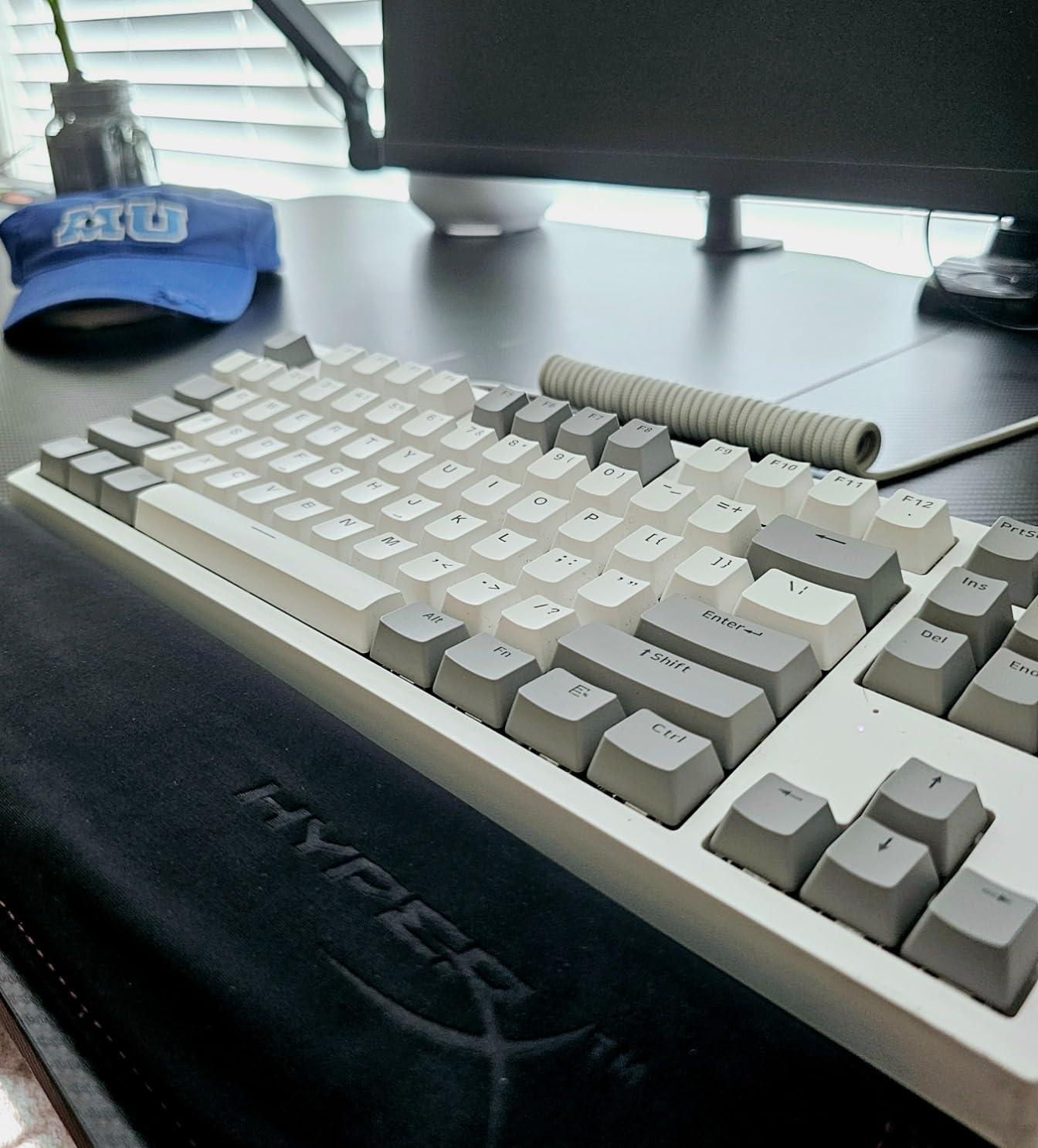 HyperX Wrist Rest - Full Sized - Cooling Gel - Memory Foam - Anti-Slip - Ergonomic - Keyboard Accessory, Black - Customer Photo 2