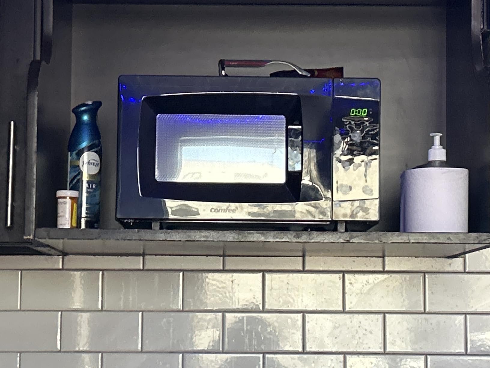 COMFEE' EM720CPL-PMB Countertop Microwave Oven with Sound On/Off, ECO Mode and Easy One-Touch Buttons, 0.7cu.ft, 700W, Black customer photo 2