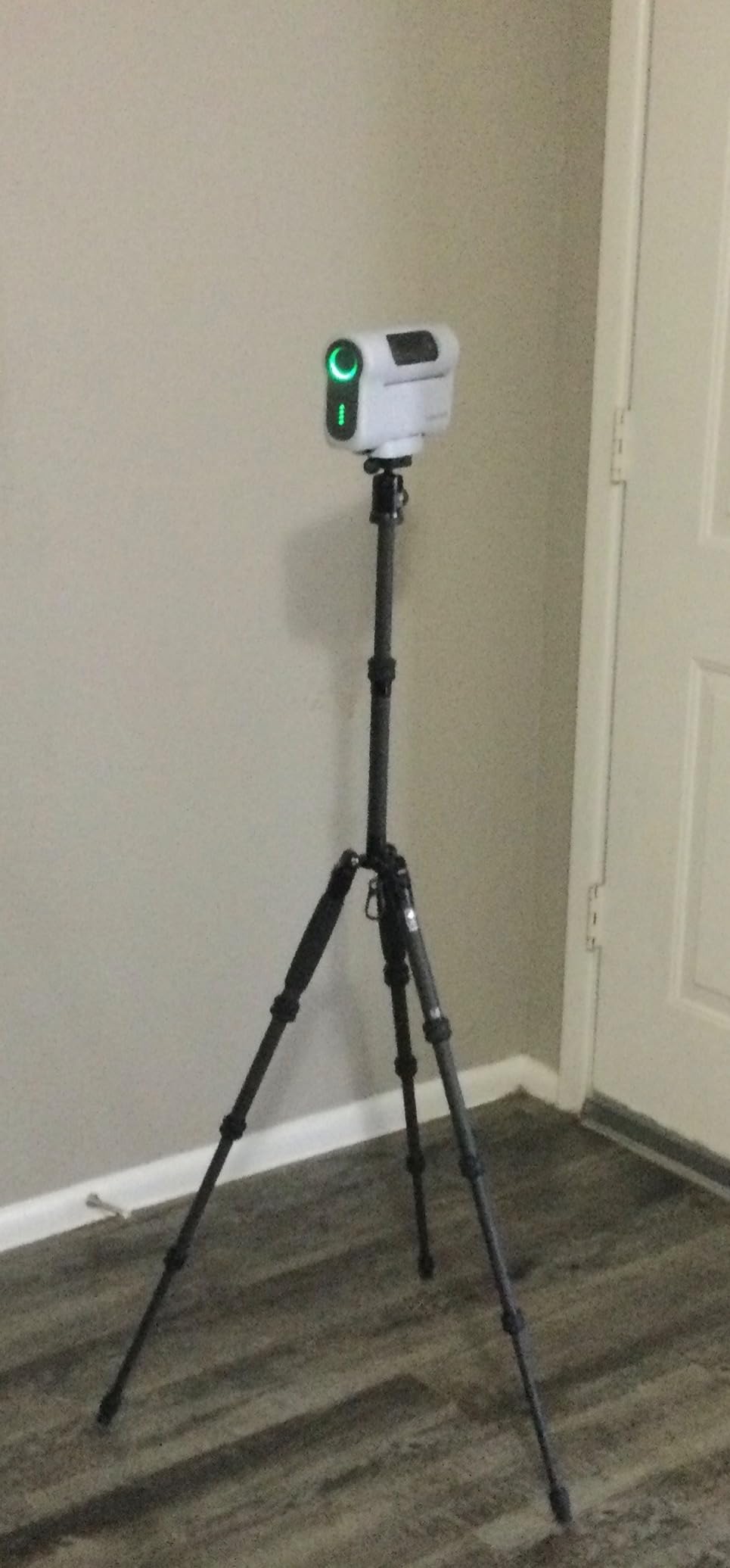 SIRUI Compact Traveler 5C Tripod 54.3 inches Lightweight Carbon Fiber Travel Tripod for Camera with 360° Panorama Ball Head for Arca Swiss Quick Release Plate, Max Load 8.8lbs Customer Review SIRUI Compact Traveler 5C Tripod 54.3 inches Lightweight Carbon Fiber Travel Tripod for Camera with 360° Panorama Ball Head for Arca Swiss Quick Release Plate, Max Load 8.8lbs - Customer Photo 1