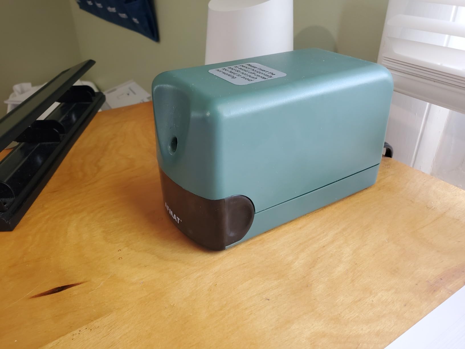 AFMAT Electric Pencil Sharpener, Heavy Duty Pencil Sharpener for Classroom, 6.5-8mm No.2/Colored Pencils, UL Listed, 10,000+ Sharpenings, Electric Pencil Sharpeners for Home, Office, PS13 Customer Review AFMAT Electric Pencil Sharpener, Heavy Duty Pencil Sharpener for Classroom, 6.5-8mm No.2/Colored Pencils, UL Listed, 10,000+ Sharpenings, Electric Pencil Sharpeners for Home, Office, PS13 - Customer Photo 2