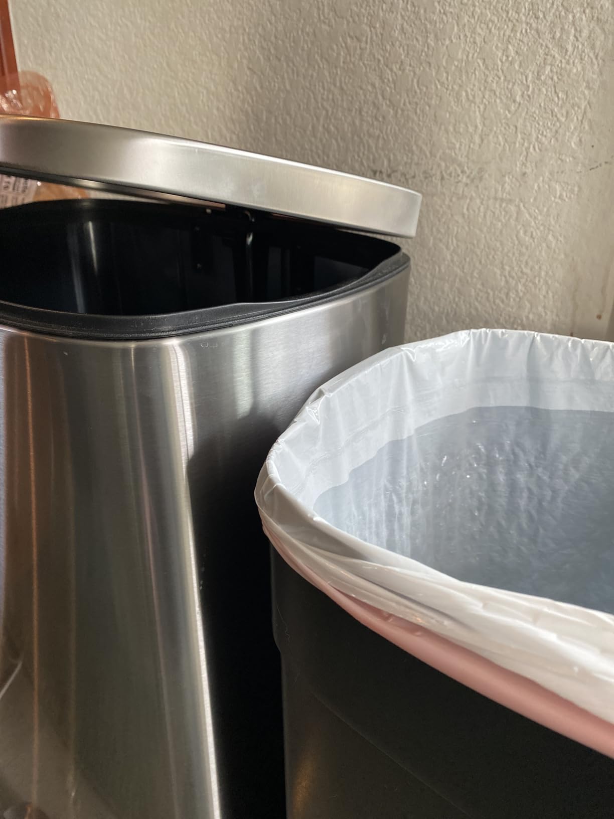Amazon Basics Smudge Resistant Rectangular Trash Can With Soft-Close Foot Pedal, Brushed Stainless Steel, 50L/13.2 Gal, 16.7x14.7x25.9 in, Satin Nickel Finish Customer Review Amazon Basics Smudge Resistant Rectangular Trash Can With Soft-Close Foot Pedal, Brushed Stainless Steel, 50L/13.2 Gal, 16.7x14.7x25.9 in, Satin Nickel Finish - Customer Photo 4