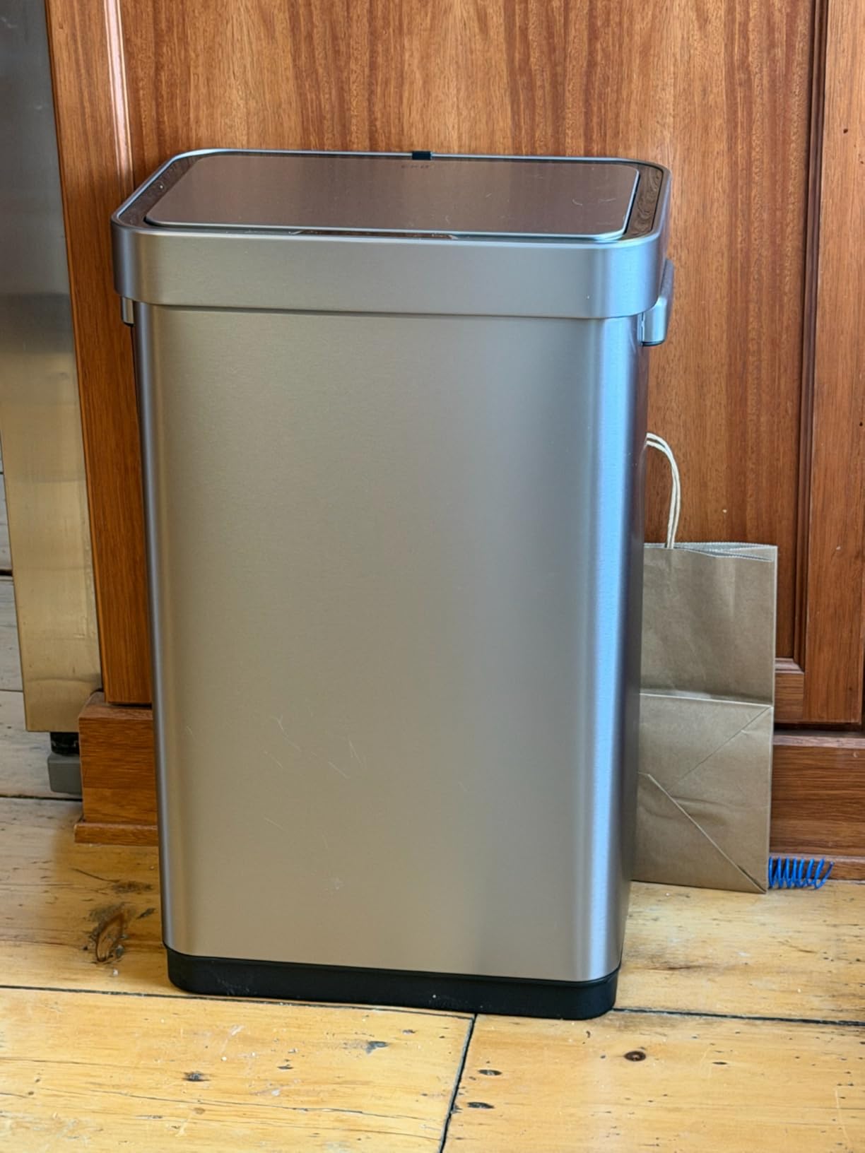 EKO Mirage-T 50 Liter / 13.2 Gallon Touchless Rectangular Motion Sensor Trash Can, Brushed Stainless Steel Finish Customer Review EKO Mirage-T 50 Liter / 13.2 Gallon Touchless Rectangular Motion Sensor Trash Can, Brushed Stainless Steel Finish - Customer Photo 2