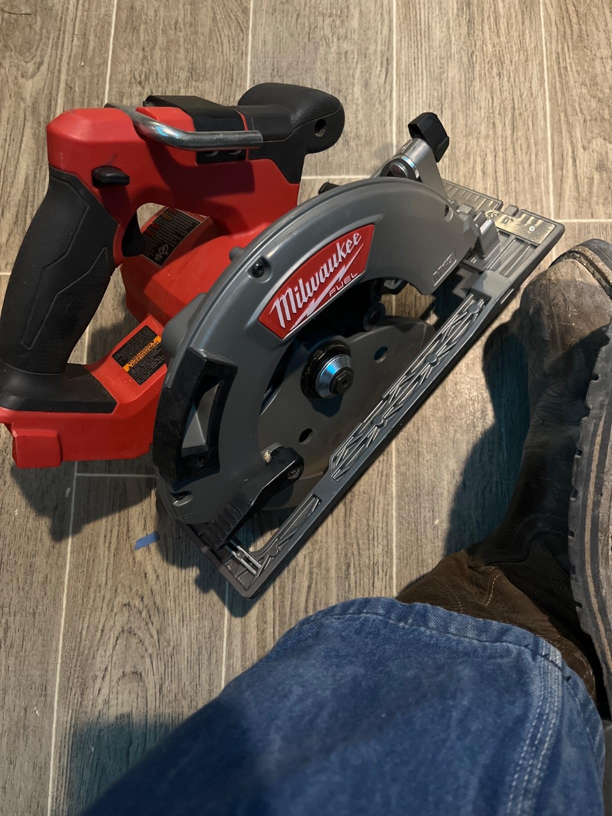 Milwaukee 2732-20 M18 Fuel 18 Volt Lithium-Ion 15 Amp 7-1/4 Inch Cordless Circular Saw (Tool Only) Customer Review Milwaukee 2732-20 M18 Fuel 18 Volt Lithium-Ion 15 Amp 7-1/4 Inch Cordless Circular Saw (Tool Only) - Customer Photo 3