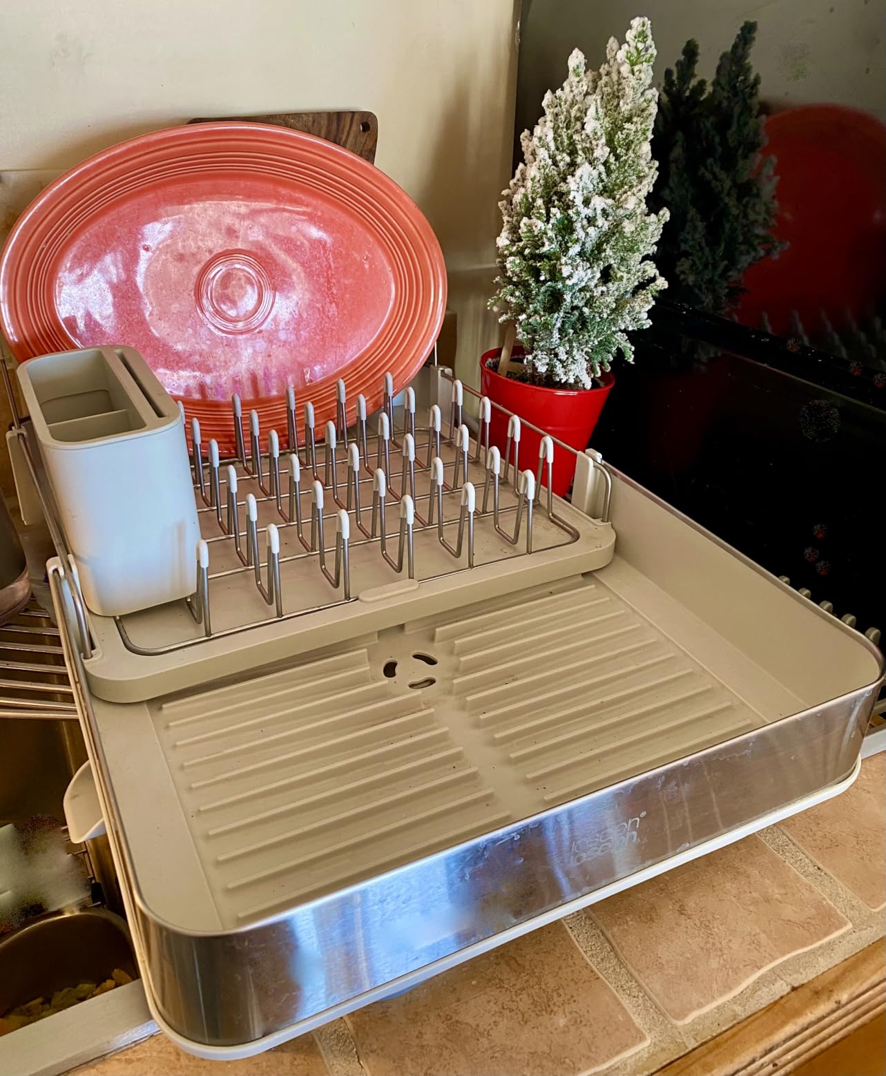 Joseph Joseph Extendable Dish Drying Rack with Dual Parts - Stainless Steel, Non-Scratch, Movable Utensil Drainer & Drainage Spout, Gray Customer Review Joseph Joseph Extendable Dish Drying Rack with Dual Parts - Stainless Steel, Non-Scratch, Movable Utensil Drainer & Drainage Spout, Gray - Customer Photo 2