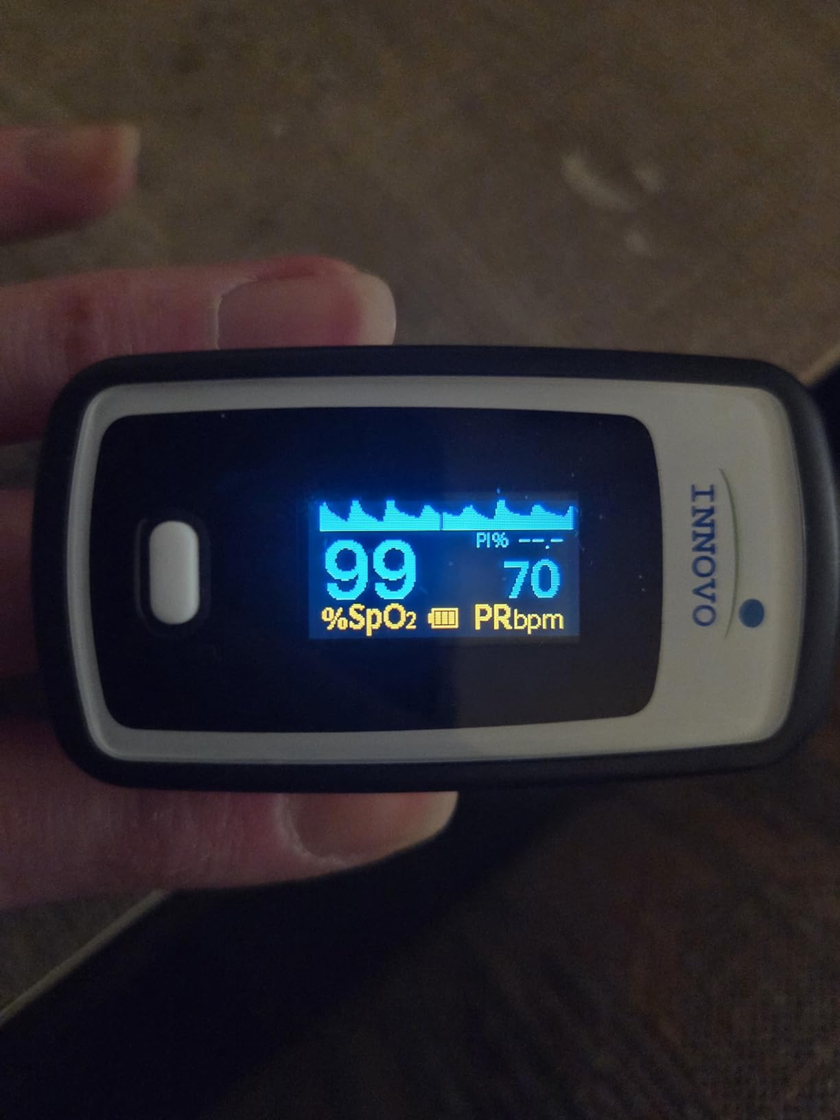 Innovo Deluxe iP900AP Fingertip Pulse Oximeter Blood Oxygen Saturation Monitor with Alarm, Plethysmograph and Perfusion Index - Customer Photo 1