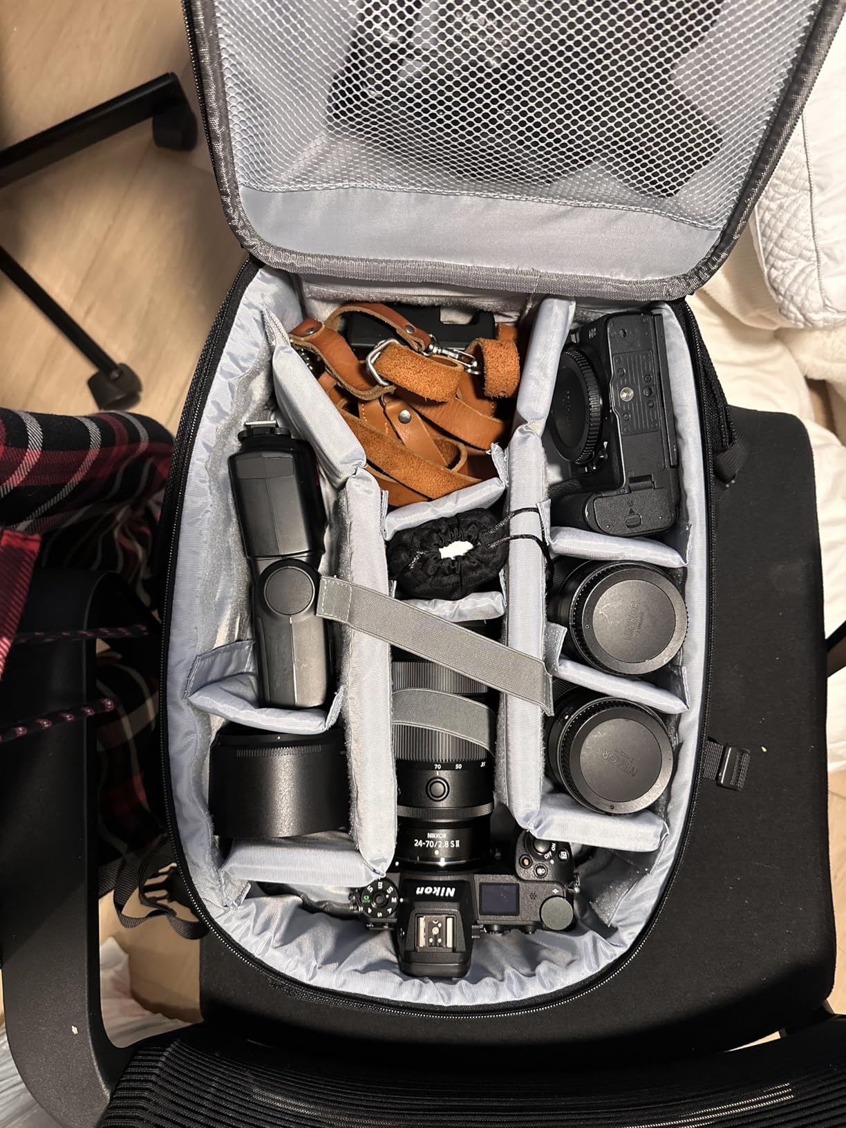 MOSISO Camera Backpack, DSLR/SLR/Mirrorless Photography Camera Bag 15-16 inch Waterproof Hardshell Case with Tripod Holder&Laptop Compartment Compatible with Canon/Nikon/Sony, Black customer photo 2