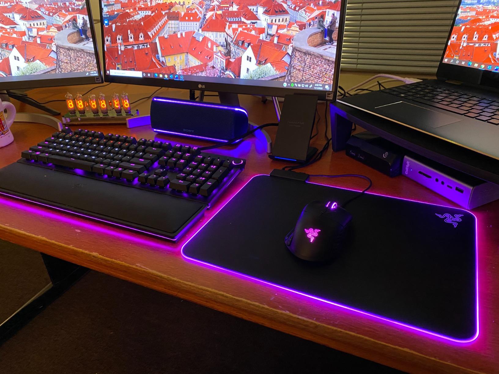 Razer Firefly Hard V2 RGB Gaming Mouse Pad: Customizable Chroma Lighting, Built-in Cable Management, Balanced Control & Speed, Non-Slip Rubber Base - Customer Photo 3