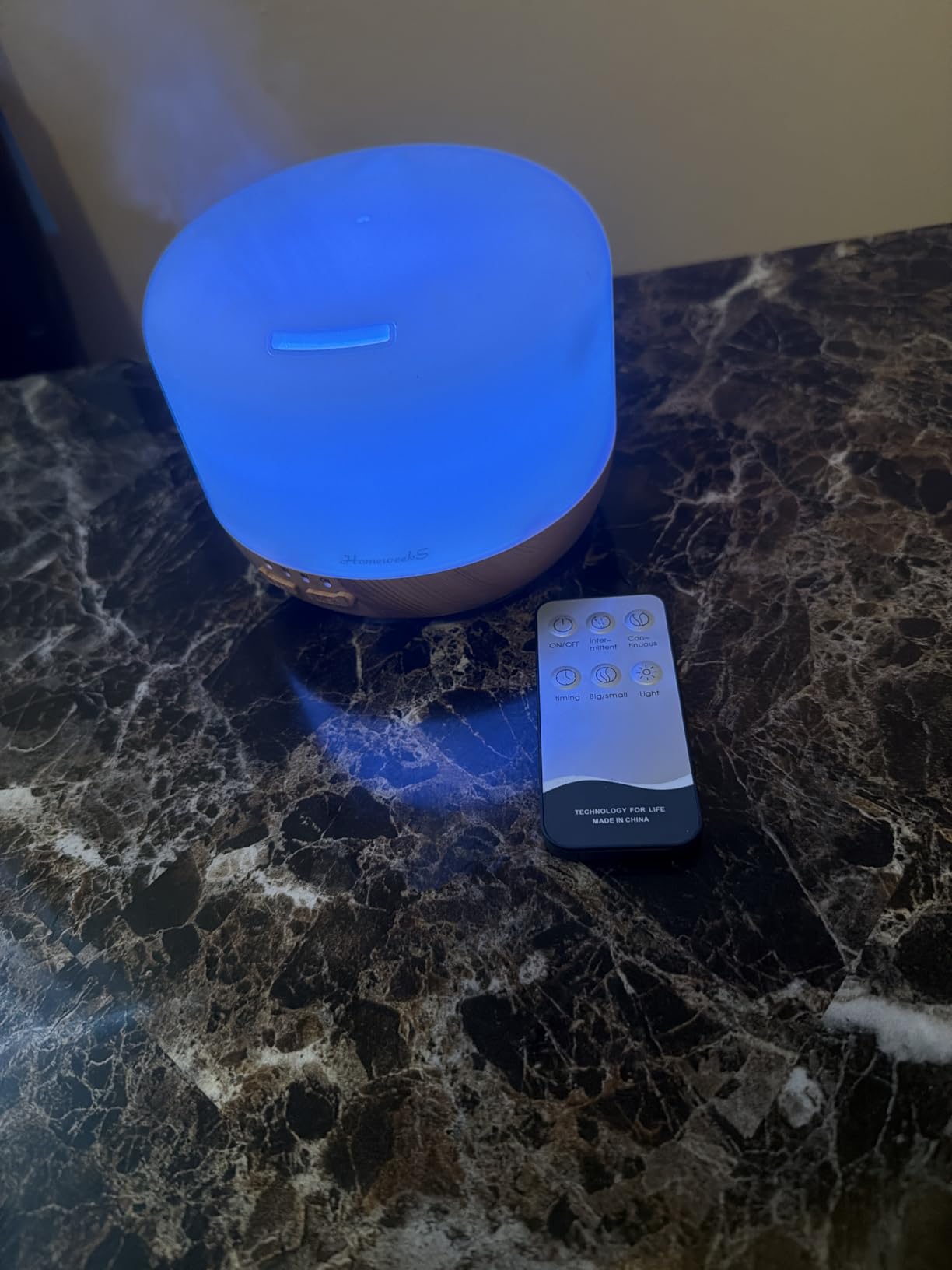 Homeweeks 300ml Essential Oil Diffuser, Quiet Aromatherapy Mist Diffusers for Essential Oils, Wood Grain, Ultrasonic, Remote Control, Timer, 7 Colors Light for Bedroom (300ml) - Customer Photo 1