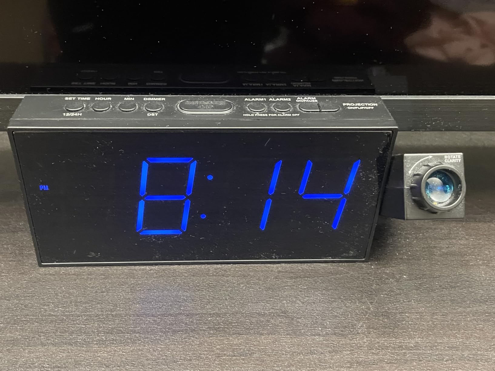 Digital Projection Alarm Clocks for Bedrooms - Large LED Display, 180° Rotatable Projector, 5-Level Dimmer,USB Charger,Battery Backup,Loud Dual Alarms for Kids Elderly,Heavy Sleepers,Snooze,12/24H,DST Customer Review Digital Projection Alarm Clocks for Bedrooms - Large LED Display, 180° Rotatable Projector, 5-Level Dimmer,USB Charger,Battery Backup,Loud Dual Alarms for Kids Elderly,Heavy Sleepers,Snooze,12/24H,DST - Customer Photo 2