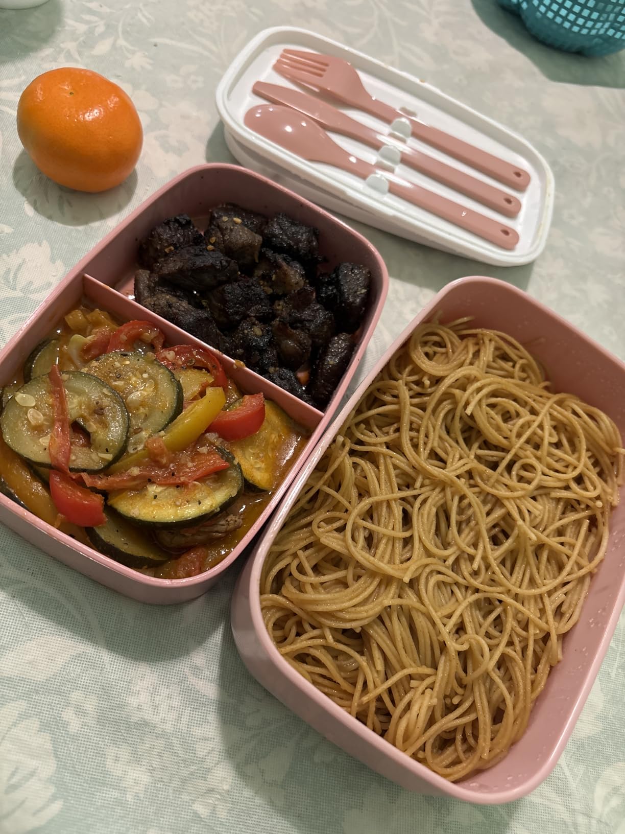 Bentgo Classic - Adult Bento Box, Stackable 3-Compartment Lunch Box with Removable Utensil Set and Sealing Strap, BPA-Free, Food Container Ideal for Meal Prep, Work, and On the Go (Khaki Green) Customer Review Bentgo Classic - Adult Bento Box, Stackable 3-Compartment Lunch Box with Removable Utensil Set and Sealing Strap, BPA-Free, Food Container Ideal for Meal Prep, Work, and On the Go (Khaki Green) - Customer Photo 3