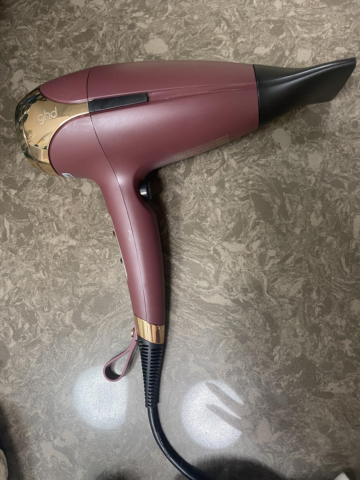 ghd Helios Professional Hair Dryer - Advanced 1875W Blow Dryer with Aeroprecis Technology, 75mph Airflow, Ionic Frizz Control, More Shine, Lightweight Design and Low Noise - White Customer Review ghd Helios Professional Hair Dryer - Advanced 1875W Blow Dryer with Aeroprecis Technology, 75mph Airflow, Ionic Frizz Control, More Shine, Lightweight Design and Low Noise - White - Customer Photo 1
