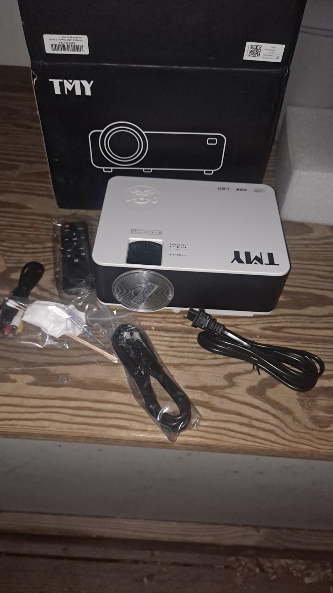 TMY 1080P Full HD Portable Mini Projector, Upgraded Bluetooth Movie Projector with Screen, Compatible with TV Stick Smartphone/HDMI/USB, Indoor & Outdoor Use customer photo 1