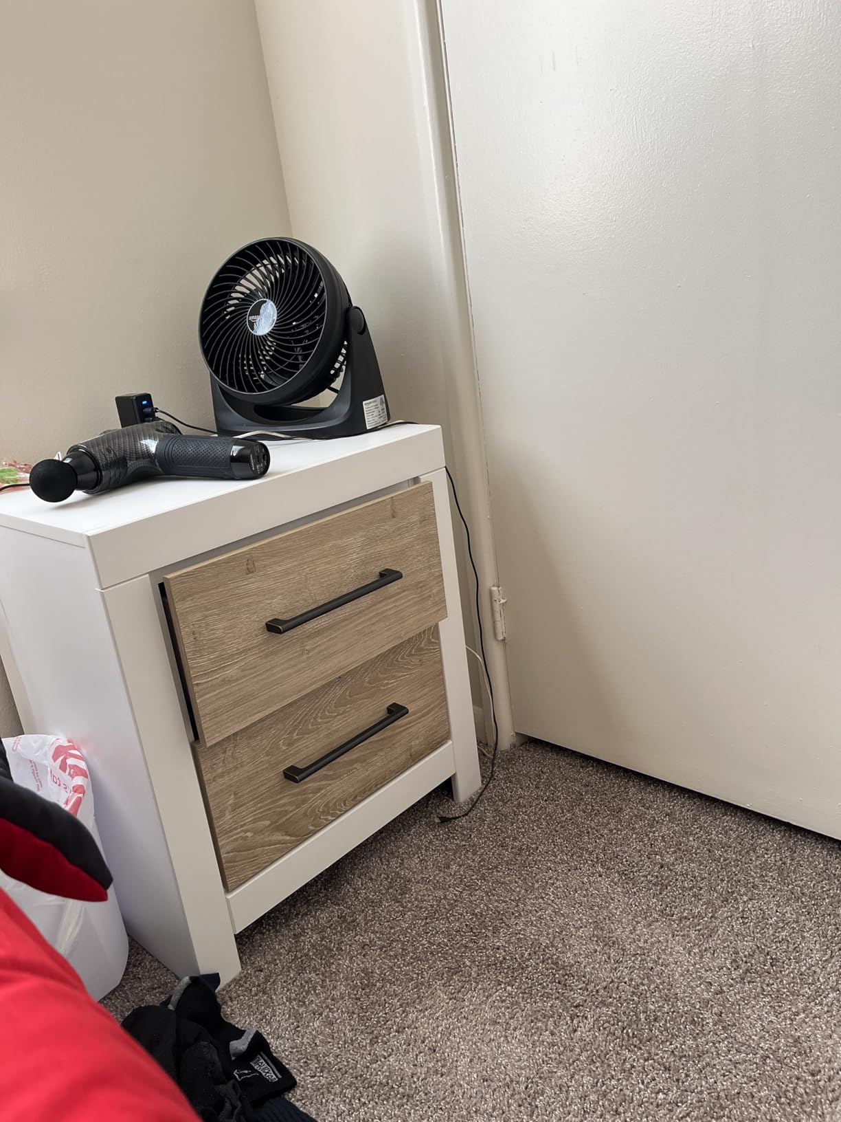 Amazon Basics Air Circulator Fan, Desk Fan for Bedroom, Home and Office, With 90-Degree Tilt Head, 3 Speed Settings, Lightweight (3 LBS), 35 Watts, Black, 11.1 Amazon Basics Air Circulator Fan, Desk Fan for Bedroom, Home and Office, With 90-Degree Tilt Head, 3 Speed Settings, Lightweight (3 LBS), 35 Watts, Black, 11.1