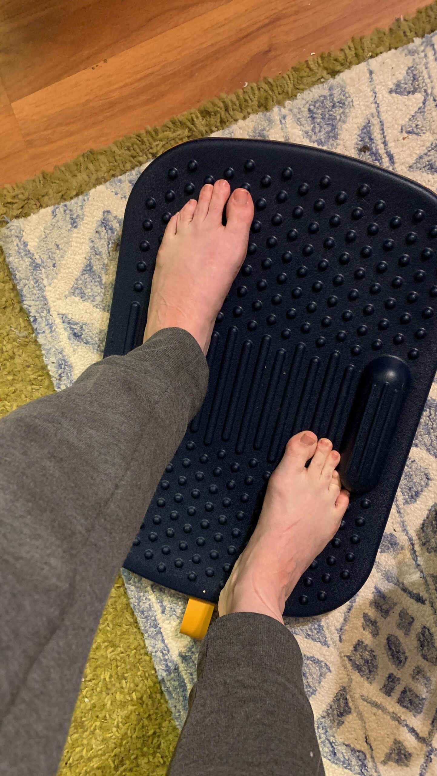 FEZIBO Standing Desk Mat with Anti Fatigue Bar, Wooden Wobble Balance Board with Ergonomic Design Comfort Floor Mat Customer Review FEZIBO Standing Desk Mat with Anti Fatigue Bar, Wooden Wobble Balance Board with Ergonomic Design Comfort Floor Mat - Customer Photo 2