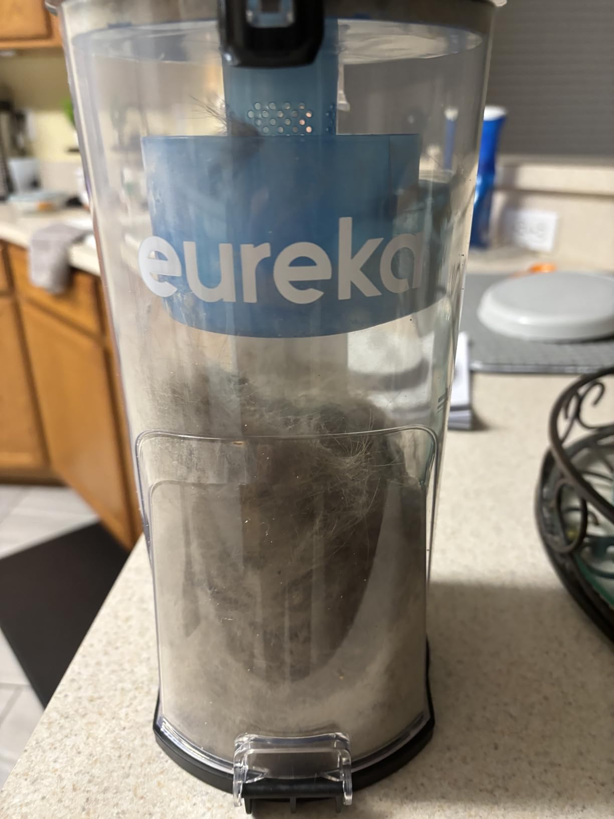Eureka Airspeed Ultra-Lightweight Compact Bagless Upright Vacuum Cleaner, NEU10AE4, Green - Customer Photo 1