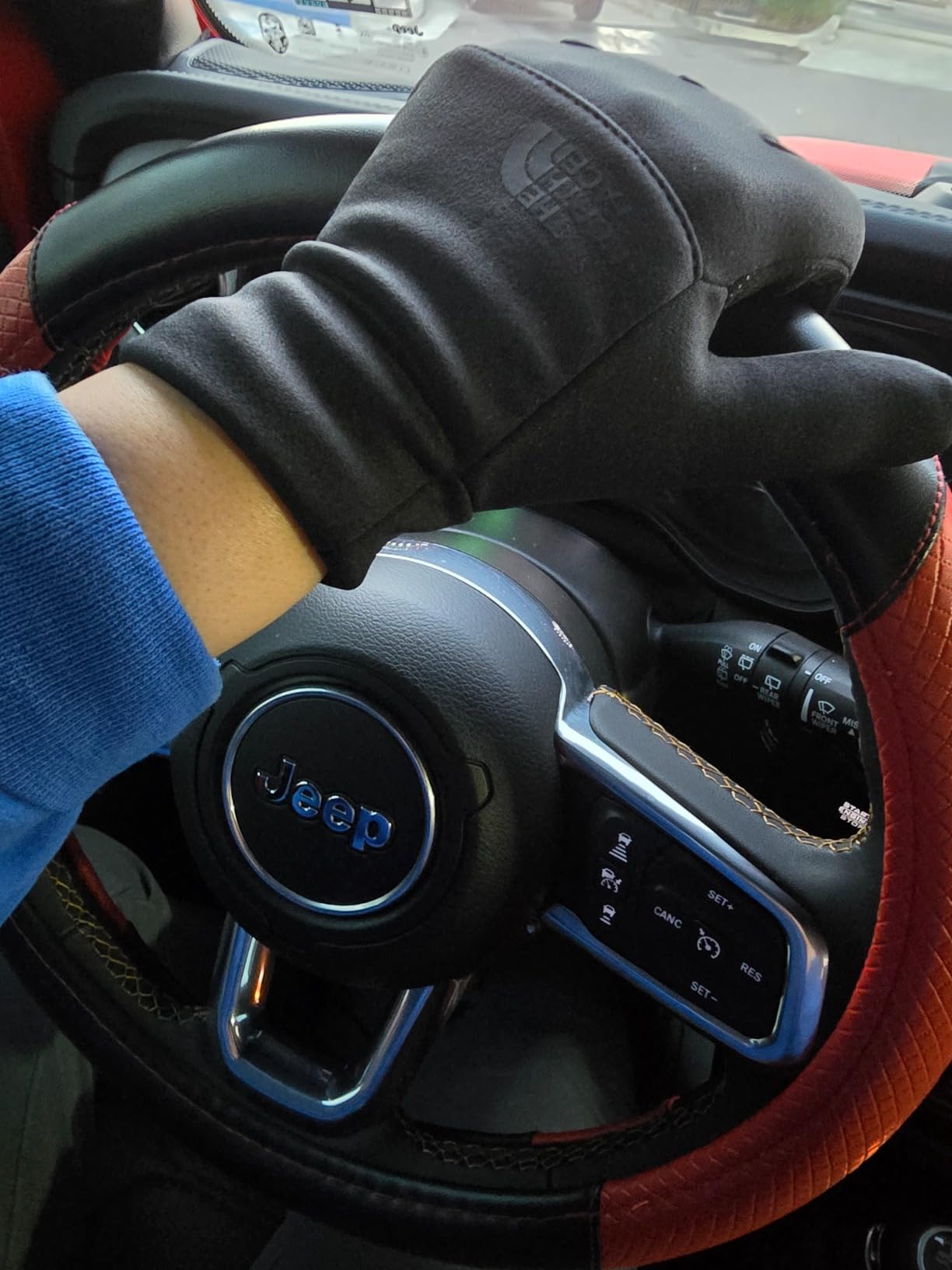 THE NORTH FACE Women's Etip Recycled Glove | Touchscreen Compatible Winter Running Gloves With Silicone Grippers - Customer Photo 1