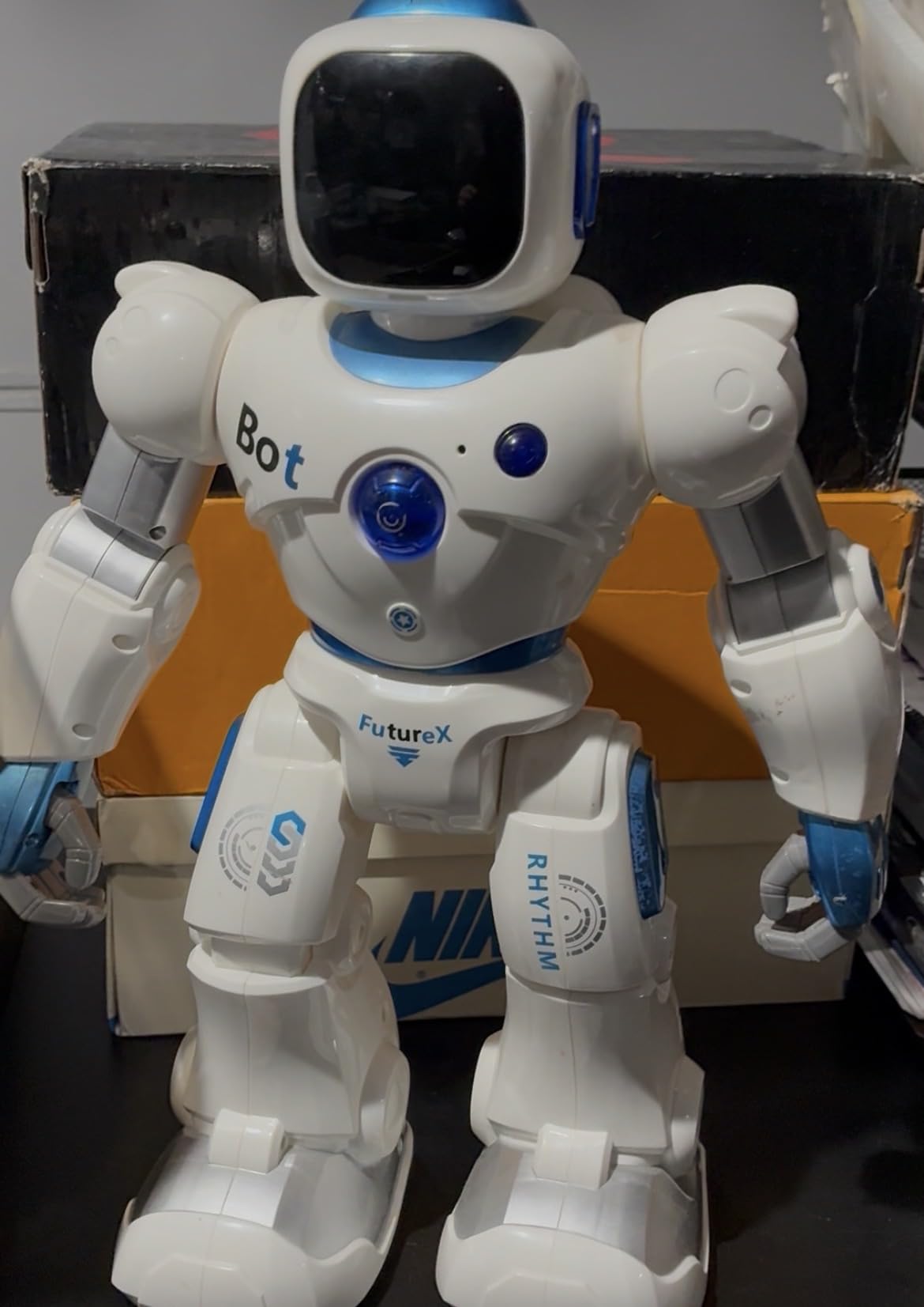 Ruko 1088 Smart Robots for Kids, Large Programmable Interactive RC Robot with Voice Control, APP Control, Present for 4 5 6 7 8 9 Years Old Kids Boys and Girls - Customer Photo 2