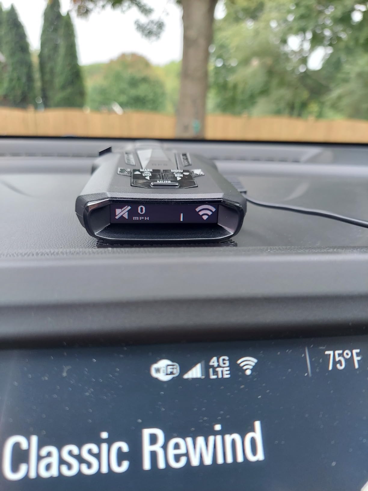Cobra RAD 480i Laser Radar Detector - Long Range Detection, Bluetooth, Apple CarPlay and Android Auto Compatible, LaserEye Front and Rear Detection, Digital Signal Processing, Black customer photo 1