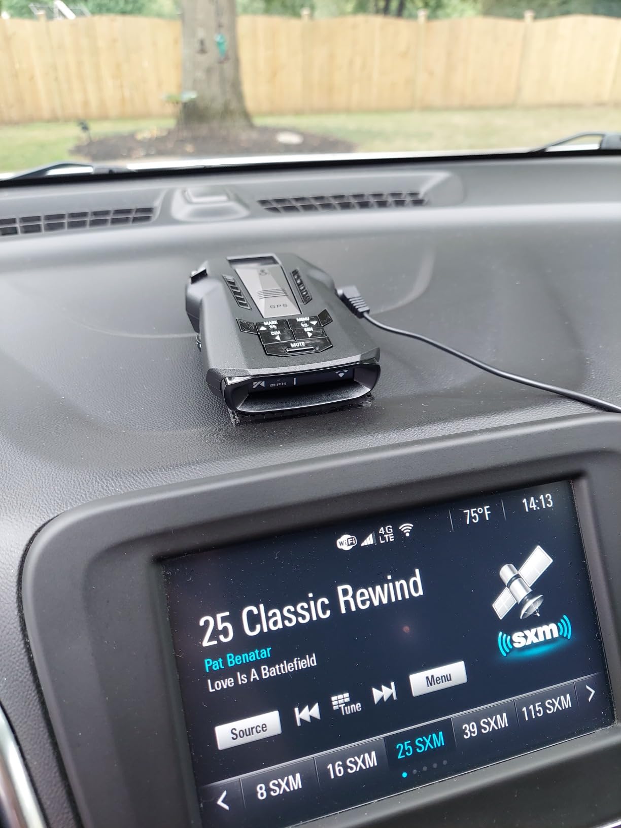 Cobra RAD 480i Laser Radar Detector - Long Range Detection, Bluetooth, Apple CarPlay and Android Auto Compatible, LaserEye Front and Rear Detection, Digital Signal Processing, Black customer photo 2