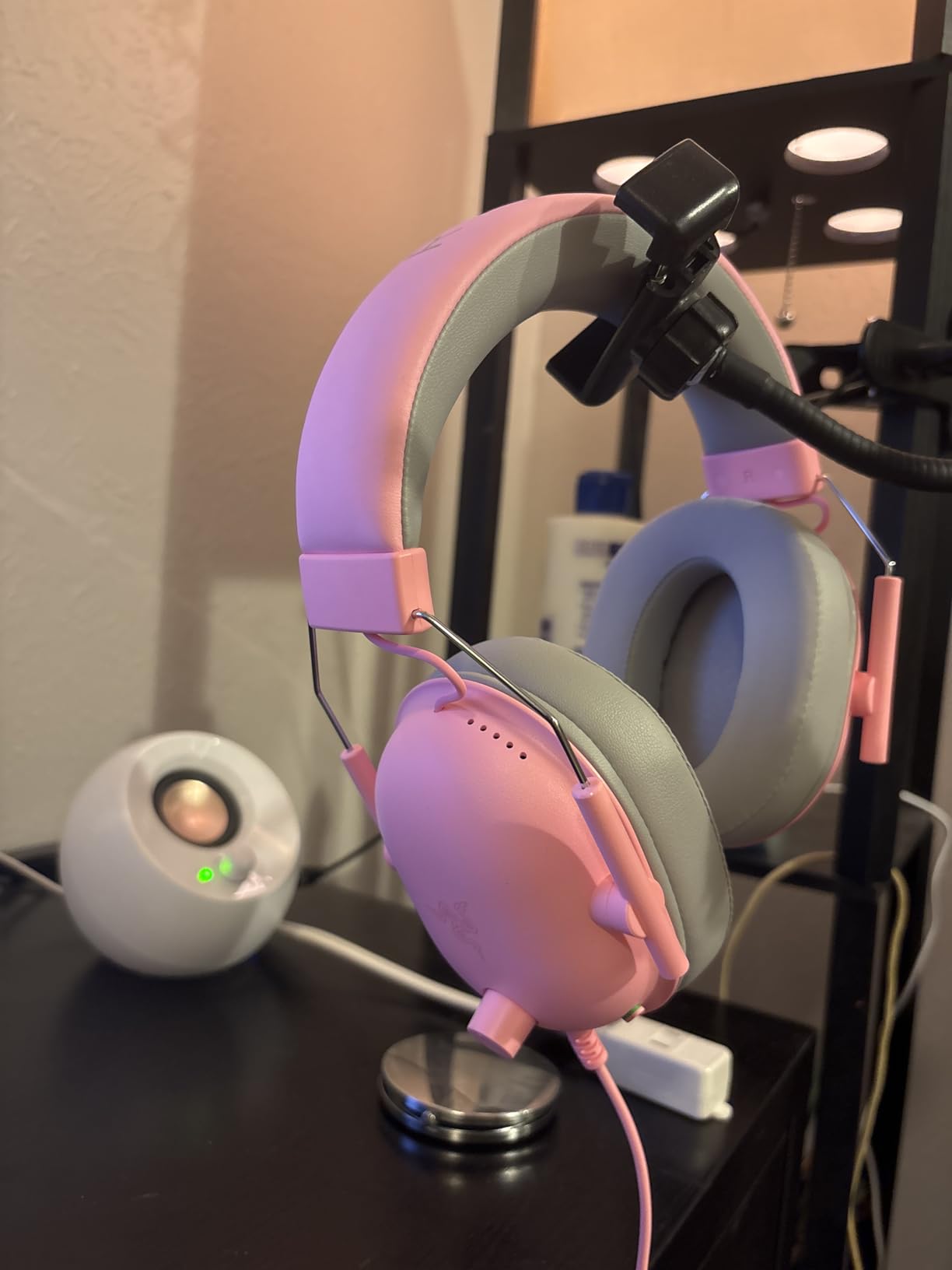 Razer BlackShark V2 X Gaming Headset: 7.1 Surround Sound - 50mm Drivers - Memory Foam Cushion - For PC, PS4, PS5, Switch - 3.5mm Audio Jack - Black customer photo 2