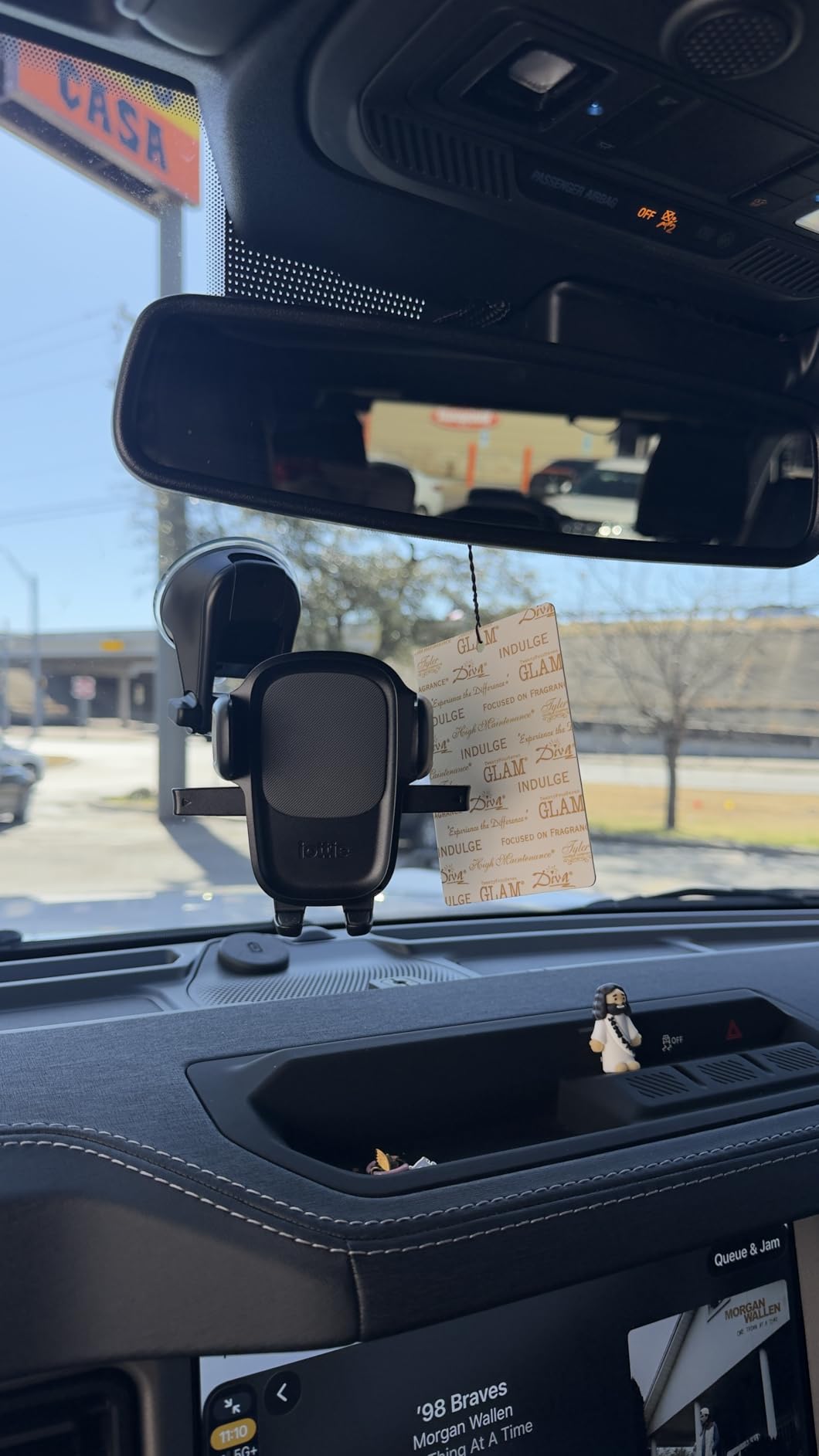 iOttie Easy One Touch Signature Dashboard & Windshield Universal Car Mount Phone Holder Desk Stand with Suction Cup Base and Telescopic Arm for iPhone, Samsung, Google, More Smartphones - Customer Photo 2
