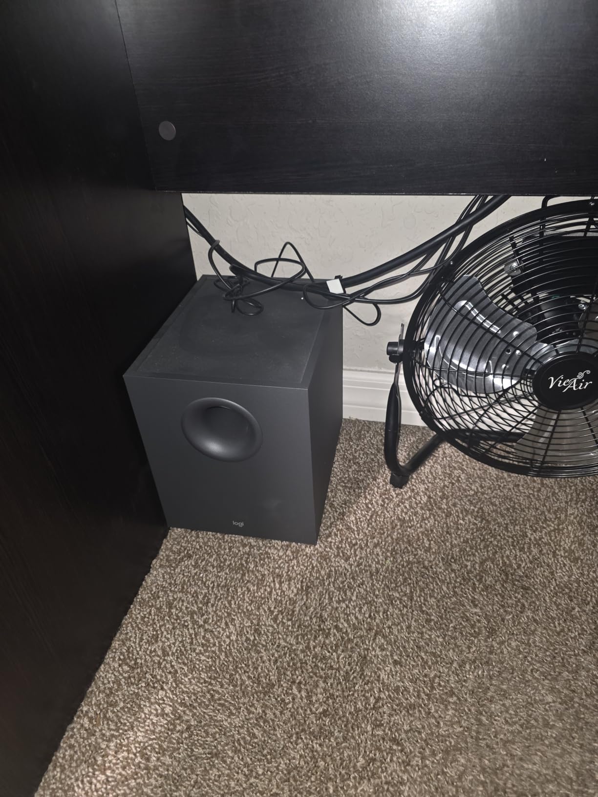 Logitech Z407 Bluetooth Computer Speakers with Subwoofer and Wireless Control, Immersive Sound, Premium Audio with Multiple Inputs, USB Speakers - Customer Photo 2