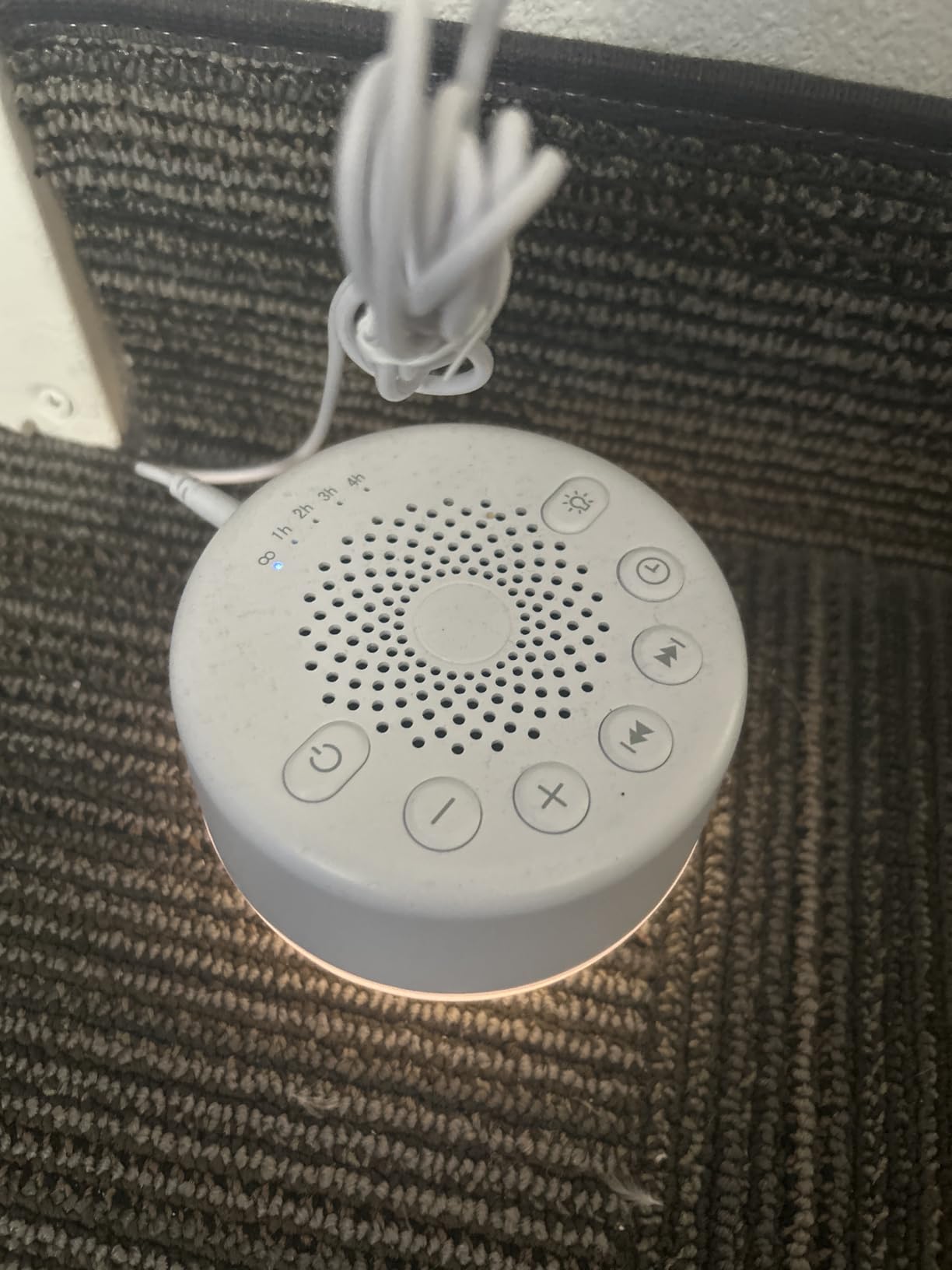 Sound Machine Easysleep White Noise Machine with 25 Soothing Sounds and Night Lights with Memory Function 32 Levels of Volume and 5 Sleep Timer Powered by AC or USB for Sleeping Relaxation (White) - Customer Photo 2