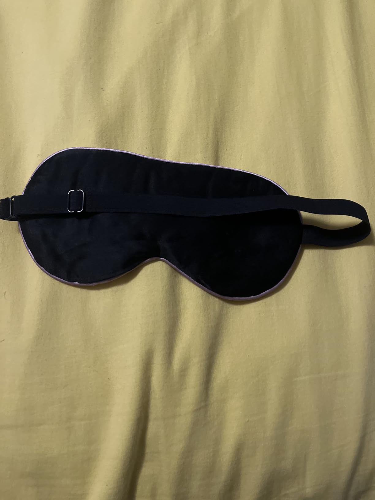 BeeVines 100% Real Mulberry Silk 2 Pack Sleep Mask, Natural Pure Silk Eye Masks with Adjustable Strap for Sleeping, 100% Block Light Eye Sleep Shade Cover, Reduces Puffy Eyes Traveling Gifts Customer Review BeeVines 100% Real Mulberry Silk 2 Pack Sleep Mask, Natural Pure Silk Eye Masks with Adjustable Strap for Sleeping, 100% Block Light Eye Sleep Shade Cover, Reduces Puffy Eyes Traveling Gifts - Customer Photo 1