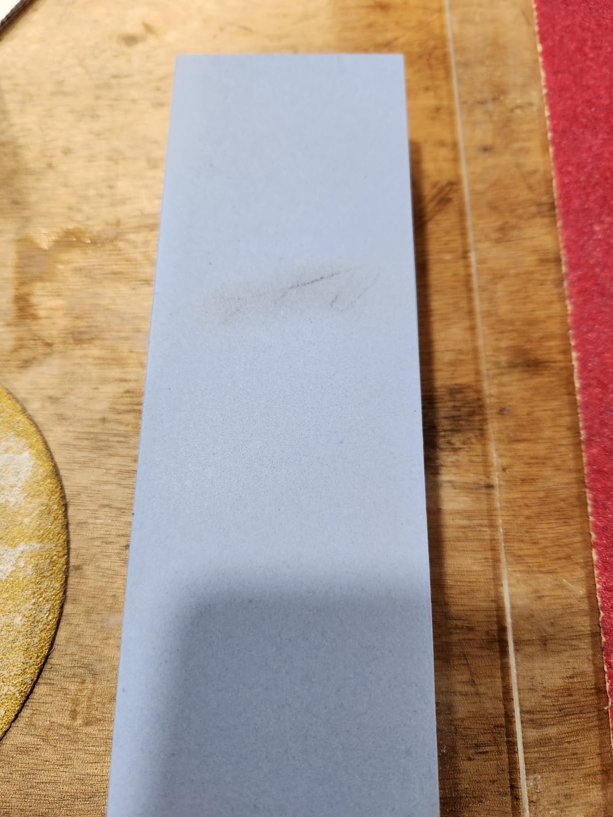 Intelitopia Complete Knife Sharpening Stone Set – Dual Grit Whetstone 400/1000 3000/8000 Knife Sharpener with Leather Strop, Flattening Stone, Bamboo Base, 3 Non-slip Rubber Bases & Angle Guide Customer Review Intelitopia Complete Knife Sharpening Stone Set – Dual Grit Whetstone 400/1000 3000/8000 Knife Sharpener with Leather Strop, Flattening Stone, Bamboo Base, 3 Non-slip Rubber Bases & Angle Guide - Customer Photo 3