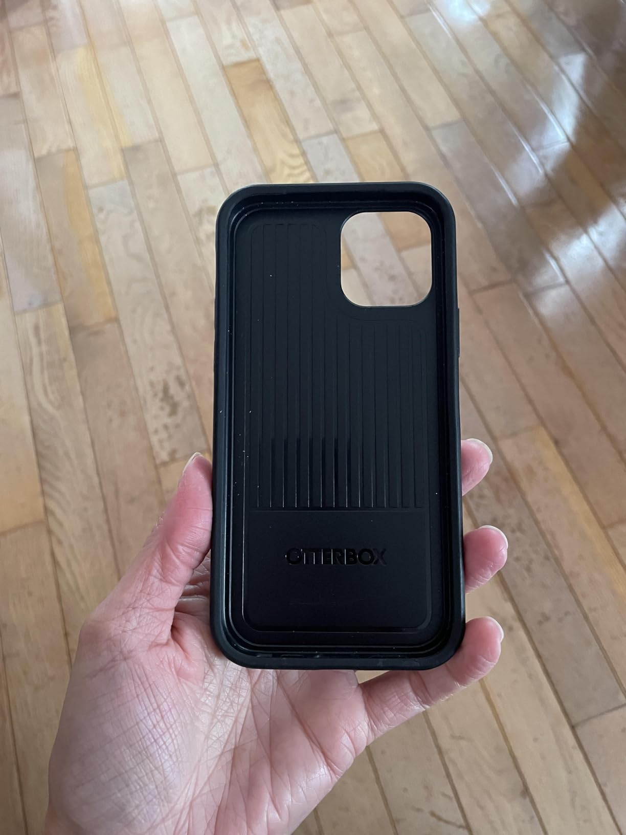 OtterBox iPhone 12 & iPhone 12 Pro Symmetry Series Case - Black, Ultra-Sleek, Wireless Charging Compatible, Raised Edges Protect Camera & Screen - Customer Photo 1
