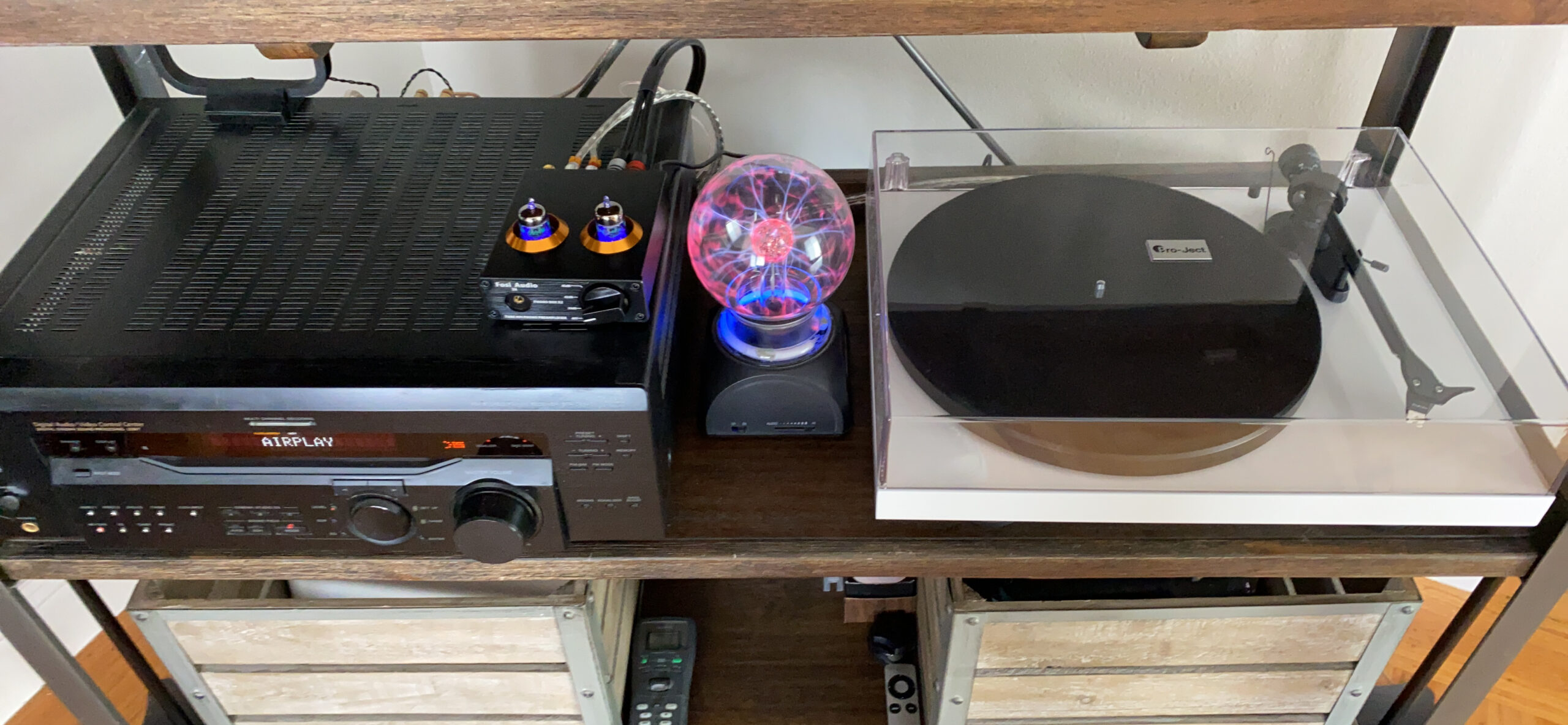 Pro-Ject Debut Carbon EVO Turntable with Sumiko Rainier Cartridge (Walnut) customer photo 2