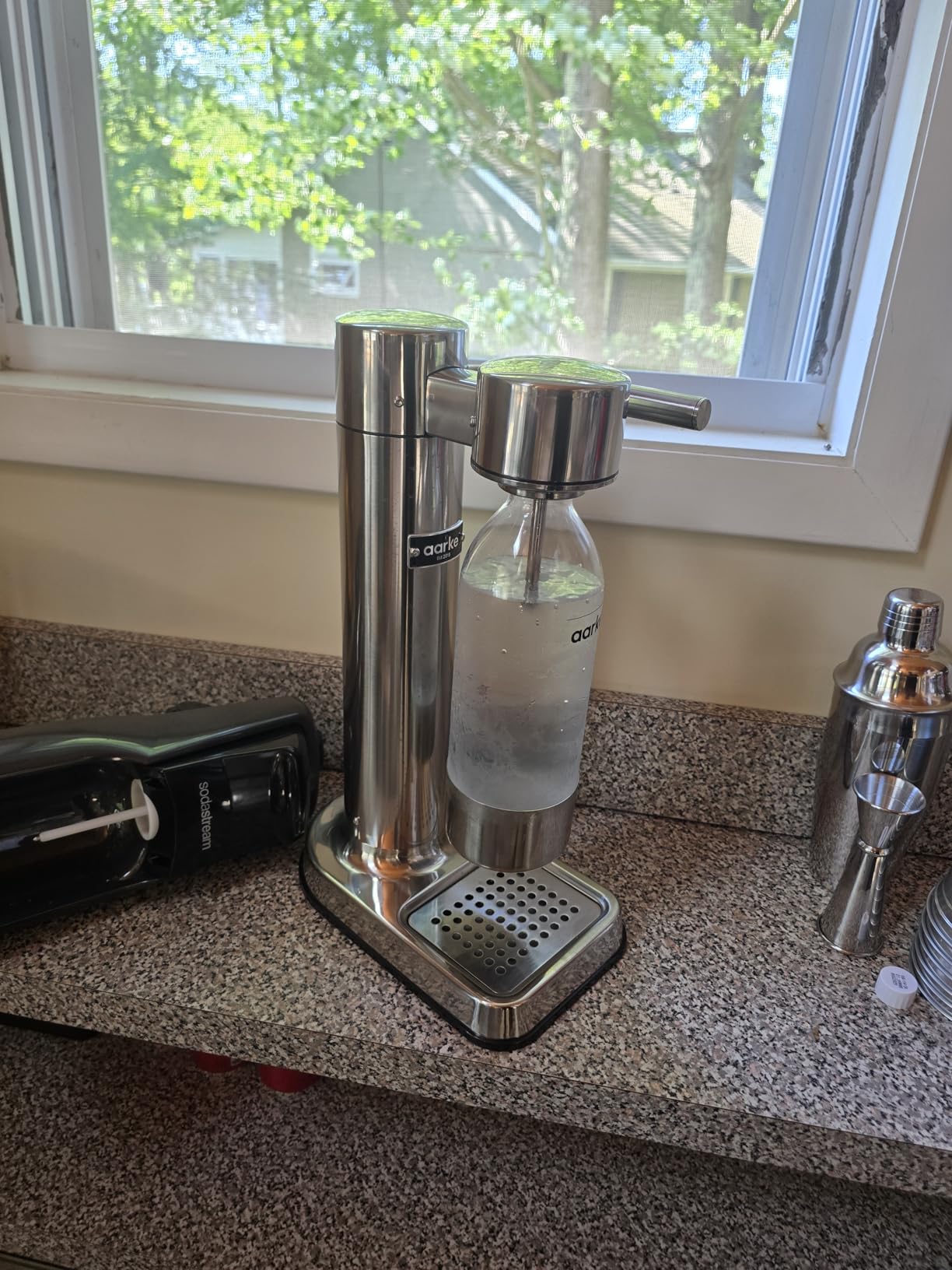 Carbonator III Premium Carbonator-Sparkling & Seltzer Water Maker-Soda Maker with PET Bottle (Stainless Steel) - Aarke customer photo 1