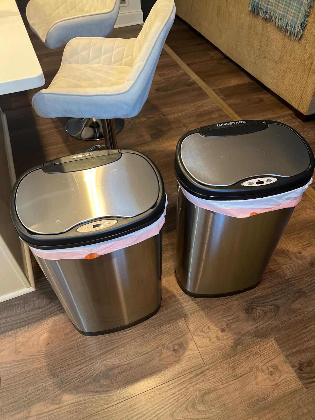 Ninestars DZT-50-25 Motion Sensor Trash Can, Large, Silver Customer Review Ninestars DZT-50-25 Motion Sensor Trash Can, Large, Silver - Customer Photo 3