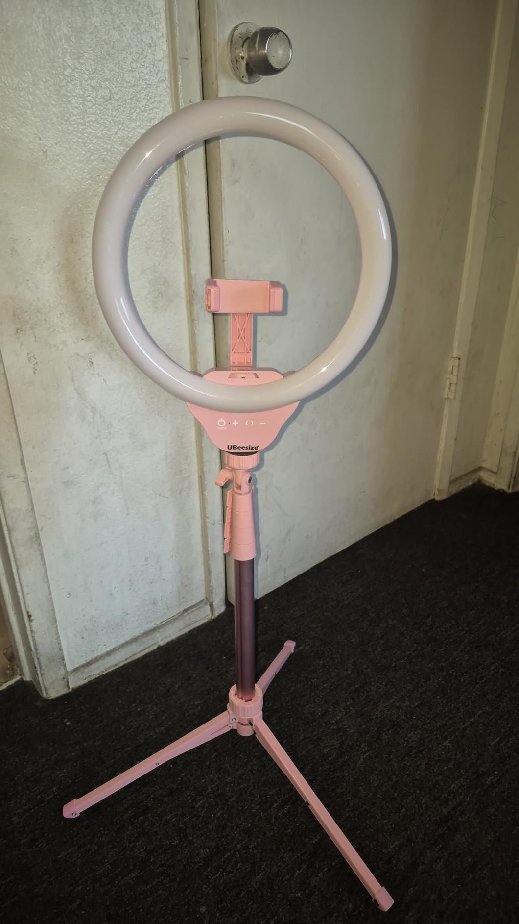 UBeesize 12'' Selfie Ring Light with 62'' Tripod Stand for Video Recording, Live Streaming(YouTube, Instagram, TIK Tok), Compatible with Phones, Cameras and Webcams Customer Review UBeesize 12'' Selfie Ring Light with 62'' Tripod Stand for Video Recording, Live Streaming(YouTube, Instagram, TIK Tok), Compatible with Phones, Cameras and Webcams - Customer Photo 2