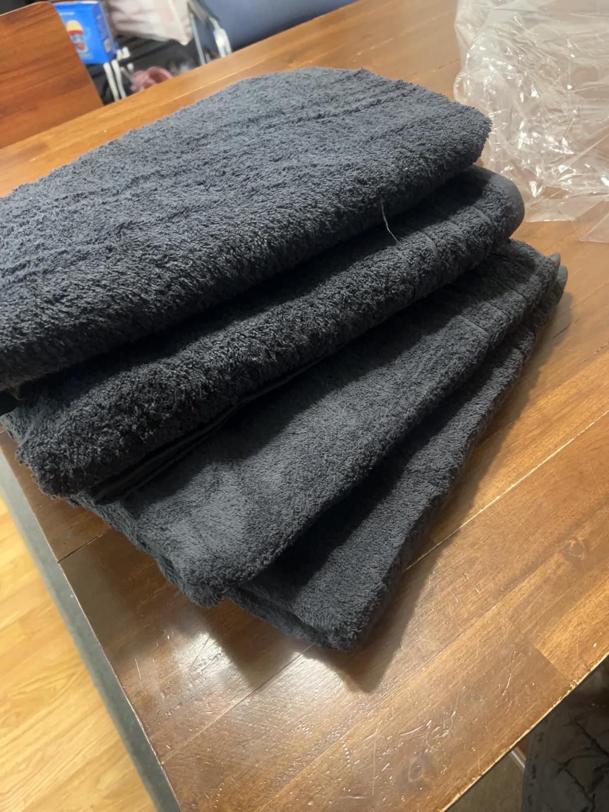 Tens Towels Pack of 4 Extra Large Bath Towels 30 x 60 Inches, 100% Cotton, Larger & Lighter Weight, Quicker to Dry, Super Soft and Absorbent, Perfect for Bathroom, Dark Grey Customer Review Tens Towels Pack of 4 Extra Large Bath Towels 30 x 60 Inches, 100% Cotton, Larger & Lighter Weight, Quicker to Dry, Super Soft and Absorbent, Perfect for Bathroom, Dark Grey - Customer Photo 1