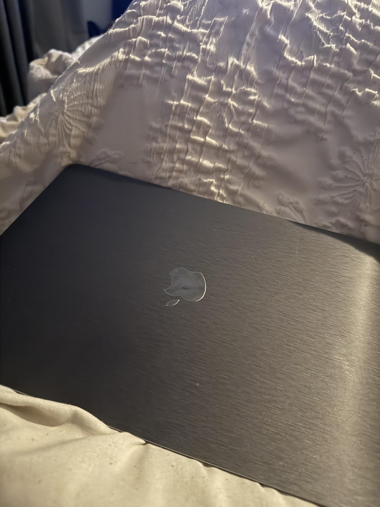 Apple MacBook Air Late 2020 with Apple M1 Chip (13.3 inch, 8GB RAM, 256GB SSD) Space Gray (Renewed) customer photo 2