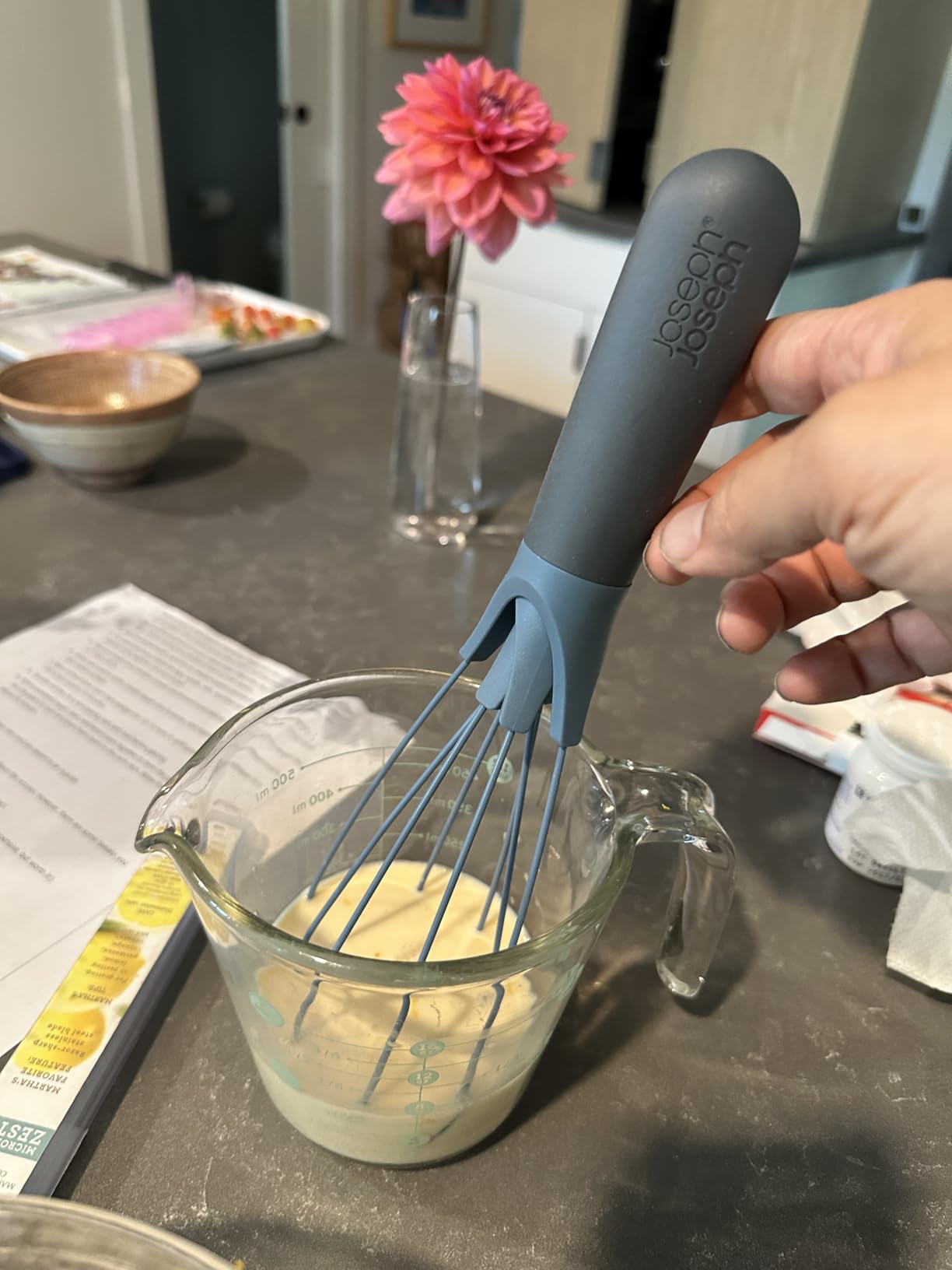 Joseph Joseph Twist Whisk 2-In-1 Collapsible Balloon and Flat Whisk Silicone Coated Steel Wire, Gray/Green - Customer Photo 2
